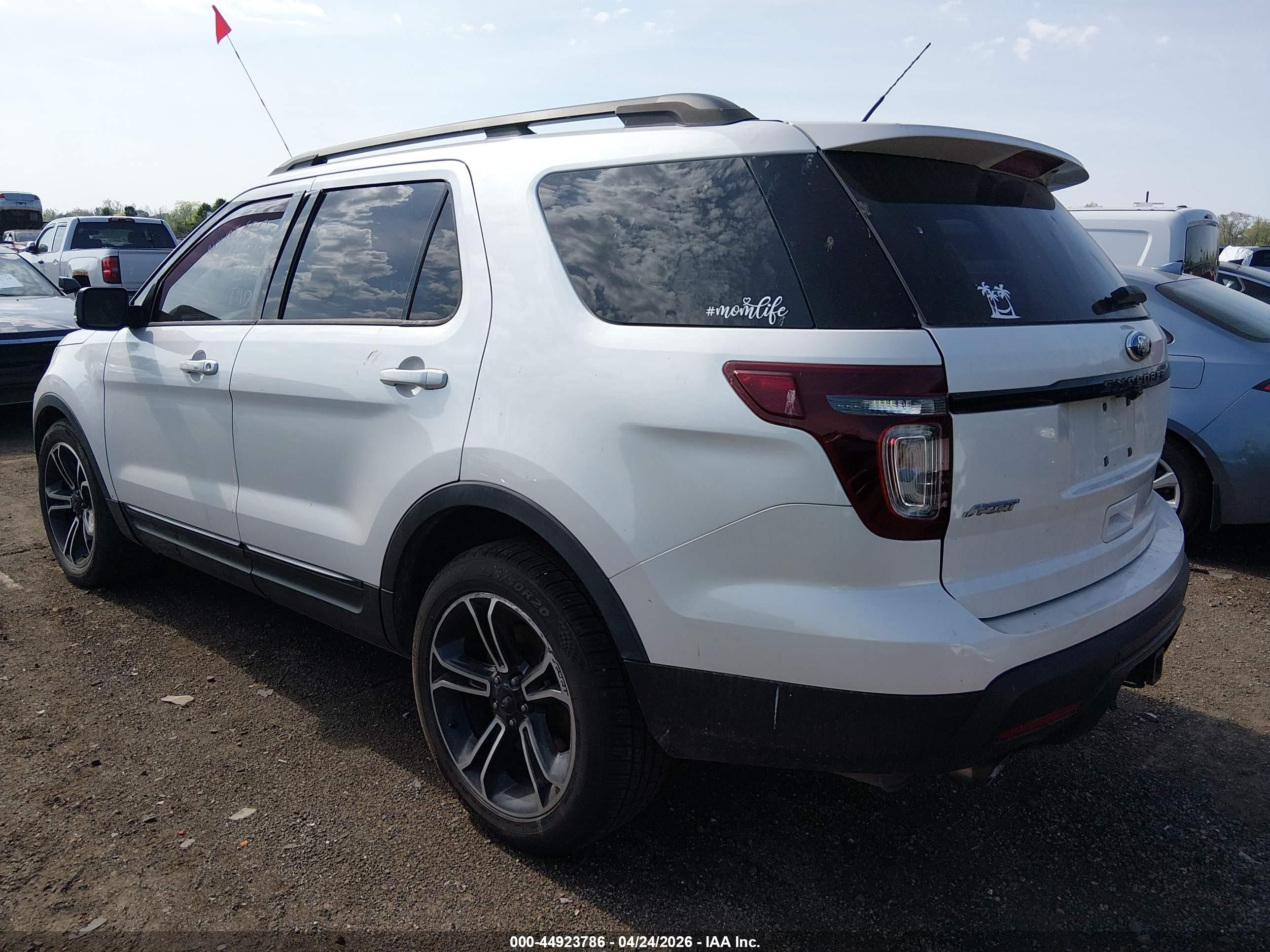 2015 Ford Explorer Sport White vin: 1FM5K8GT2FGA84316