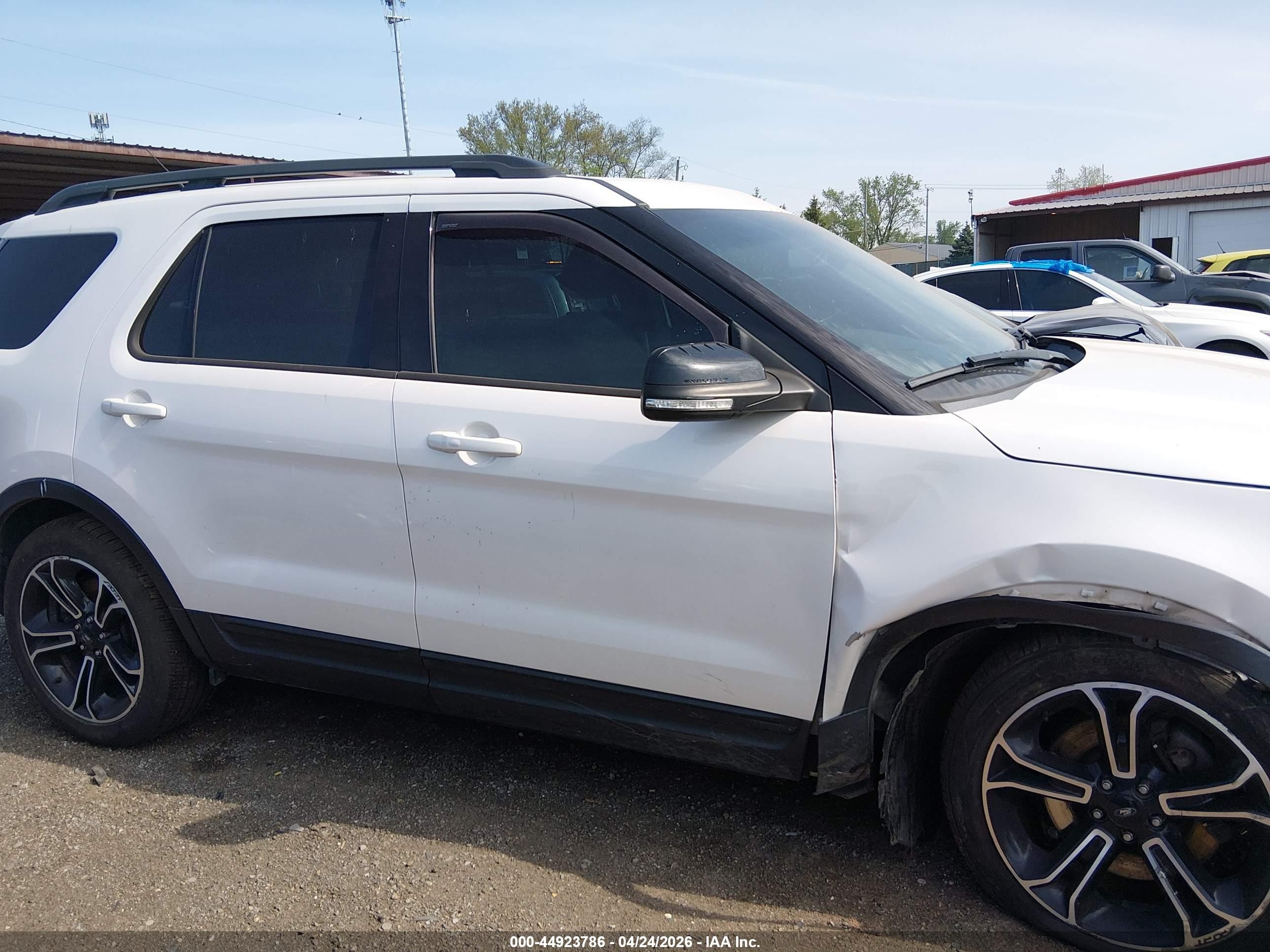2015 Ford Explorer Sport White vin: 1FM5K8GT2FGA84316