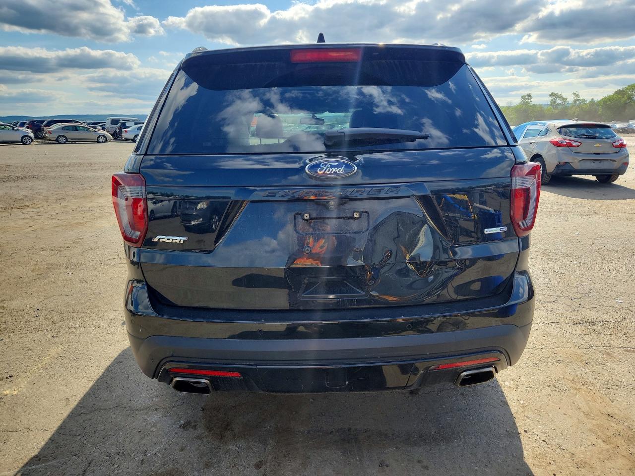 2017 Ford Explorer Sport Black vin: 1FM5K8GT2HGD75790