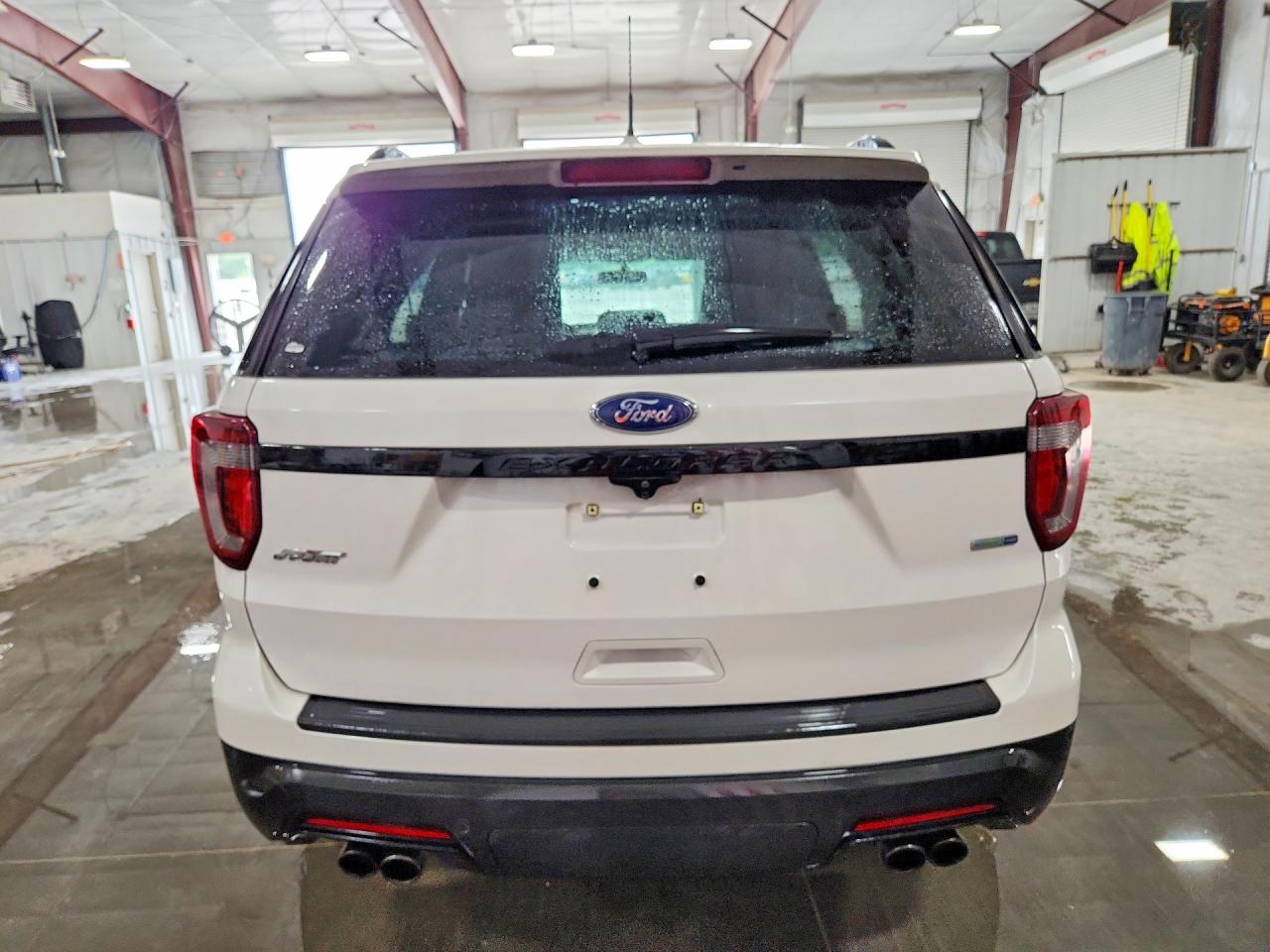 2019 Ford Explorer Sport White vin: 1FM5K8GT2KGA89400