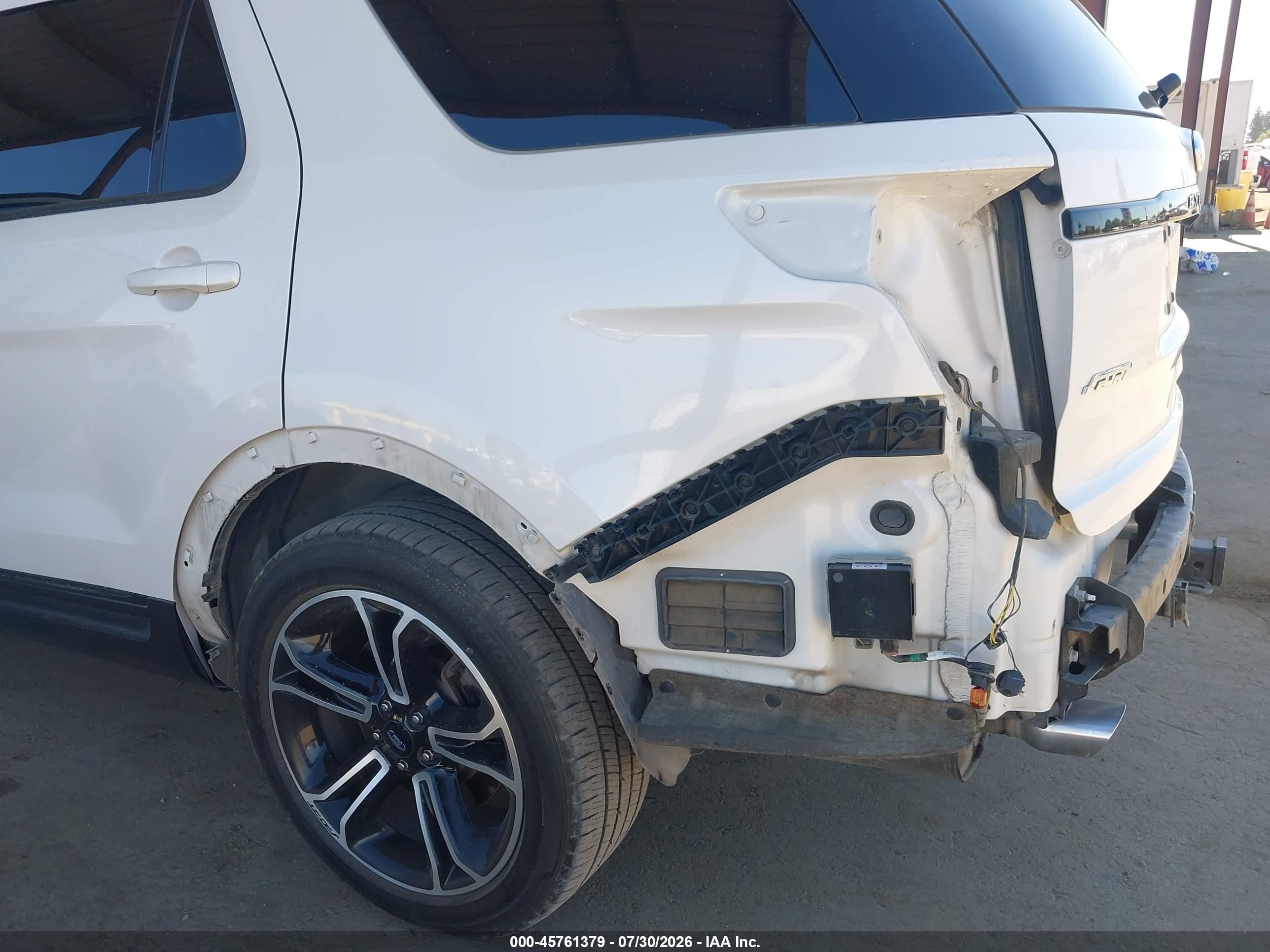 2015 Ford Explorer Sport White vin: 1FM5K8GT3FGA03775