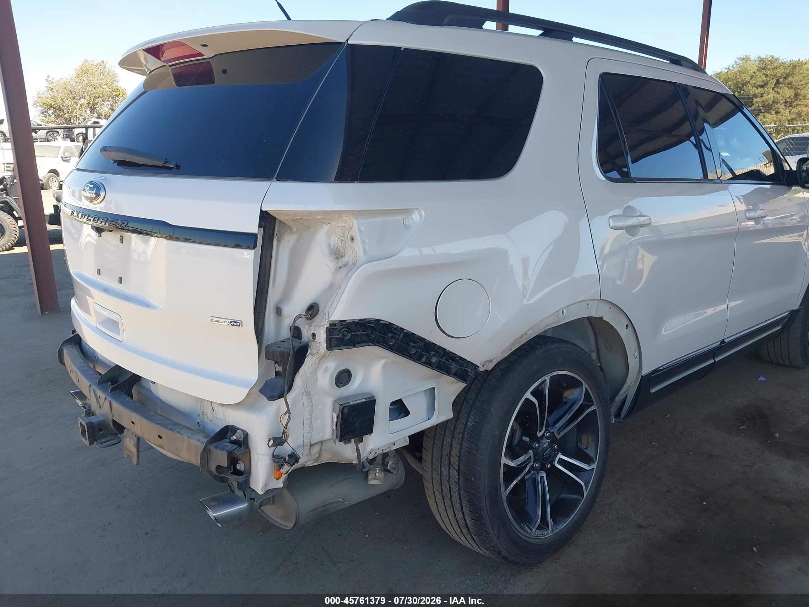2015 Ford Explorer Sport White vin: 1FM5K8GT3FGA03775