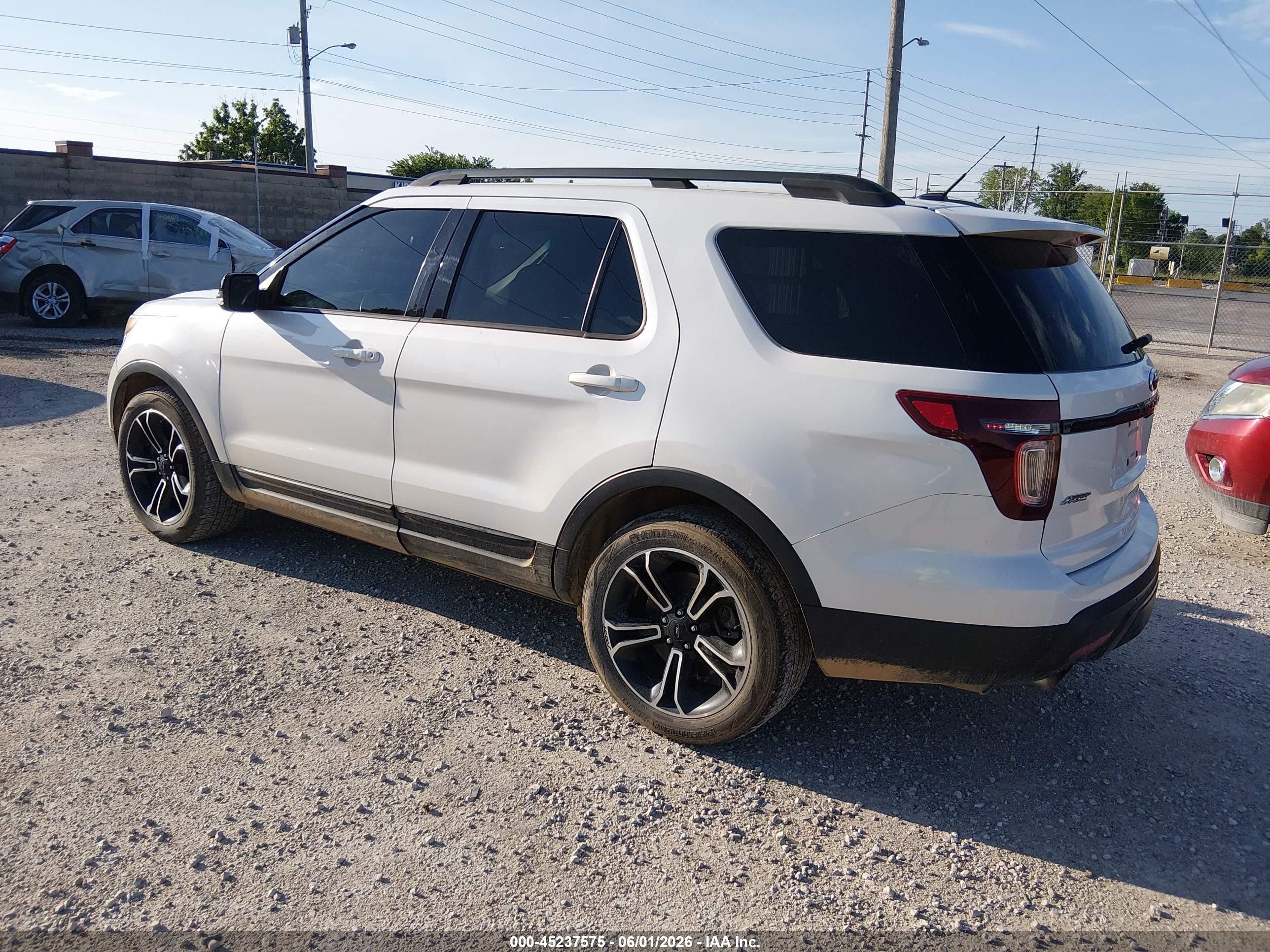 2015 Ford Explorer Sport White vin: 1FM5K8GT3FGA19586
