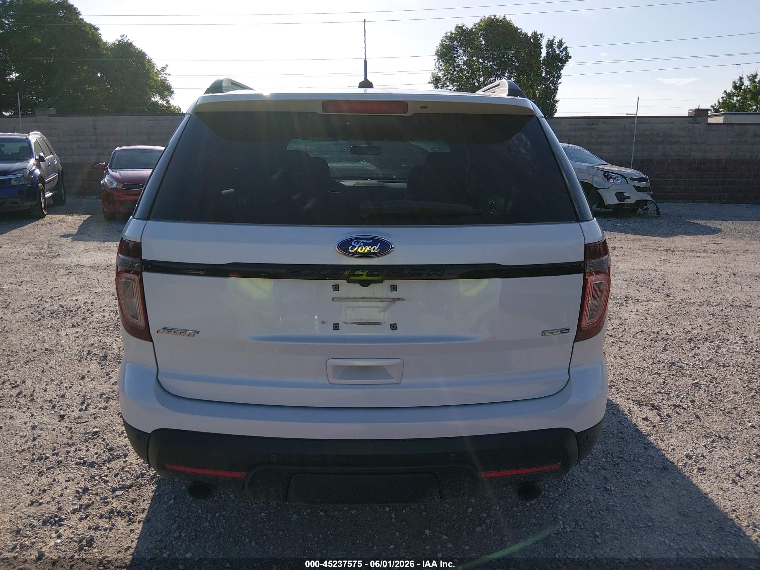 2015 Ford Explorer Sport White vin: 1FM5K8GT3FGA19586