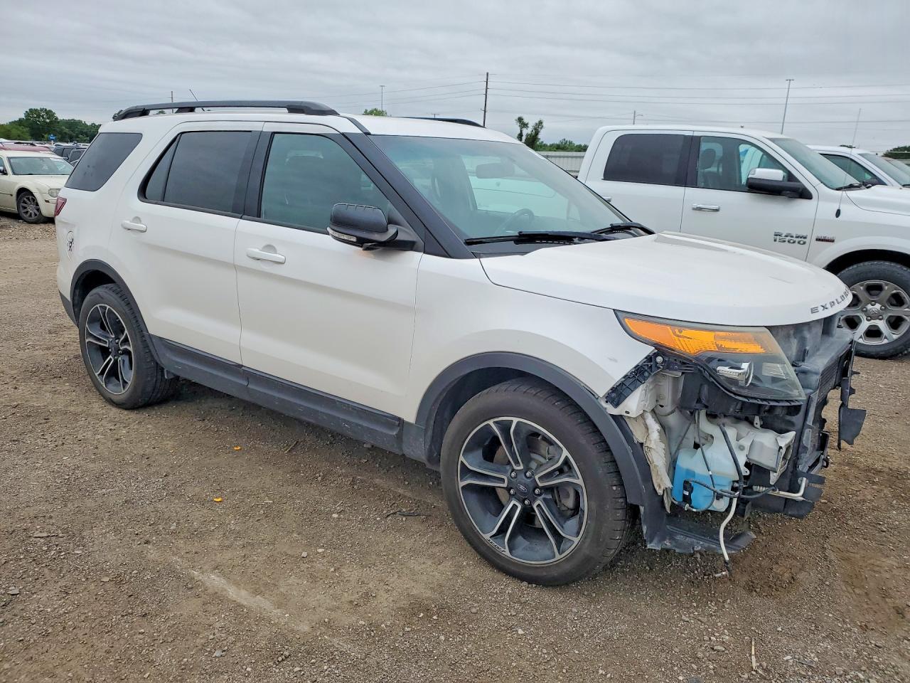 2015 Ford Explorer Sport White vin: 1FM5K8GT3FGB31174