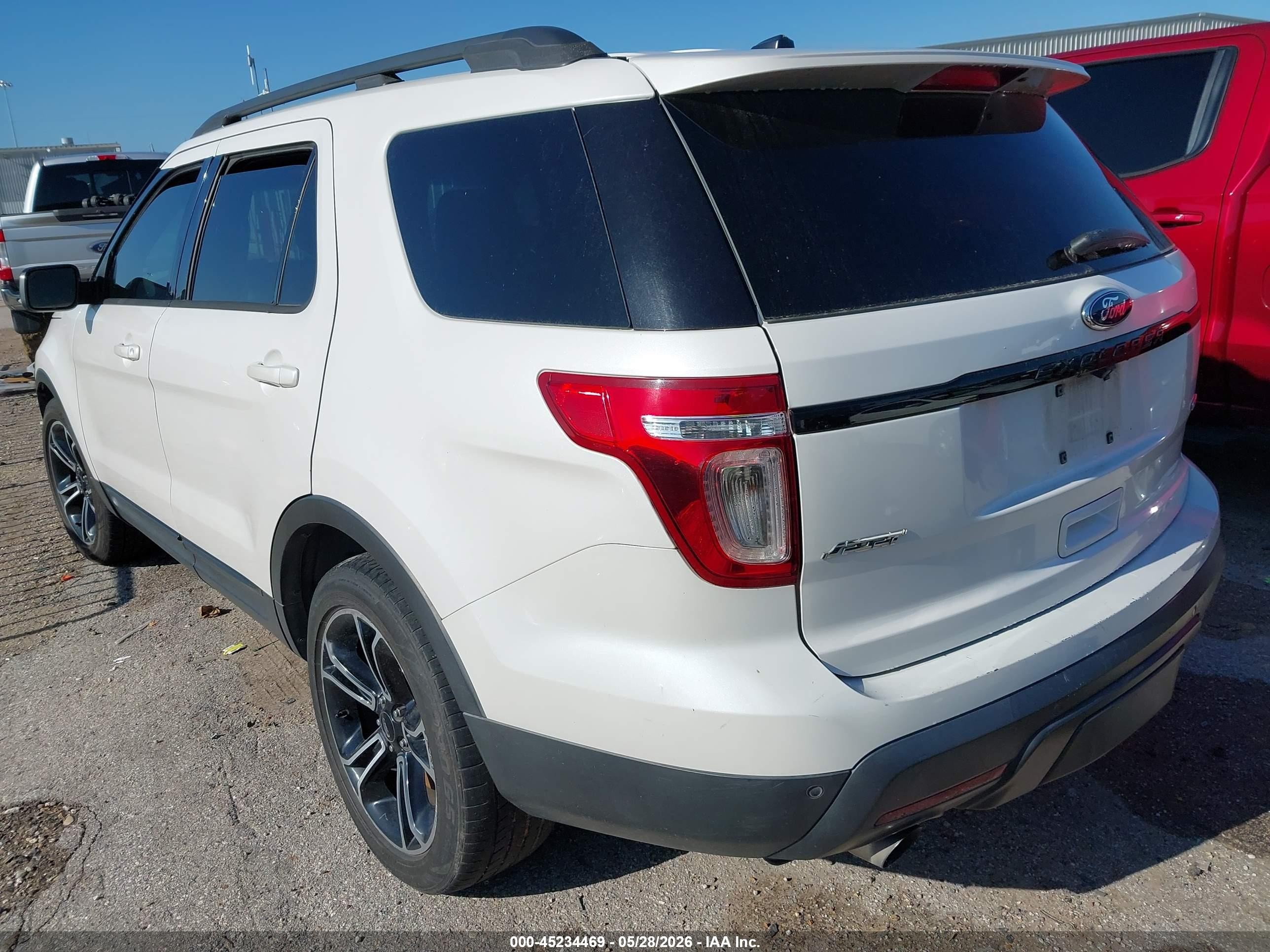 2015 Ford Explorer Sport White vin: 1FM5K8GT4FGA26563