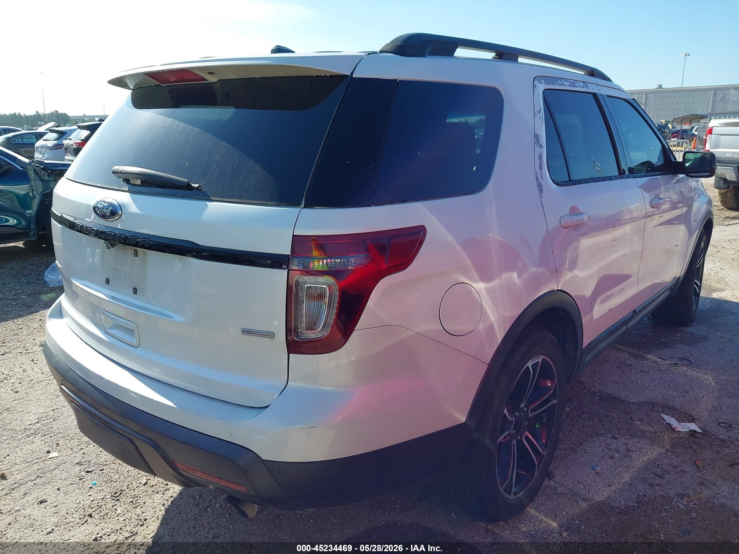 2015 Ford Explorer Sport White vin: 1FM5K8GT4FGA26563