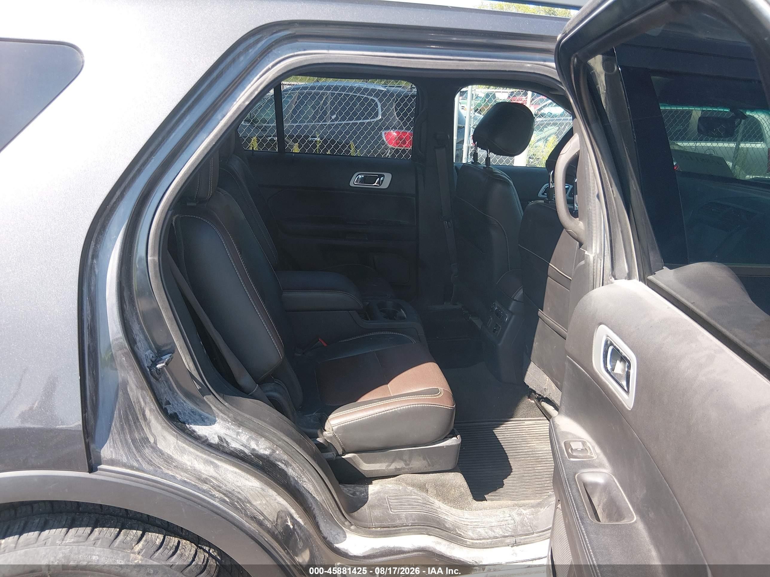 2015 Ford Explorer Sport Beige vin: 1FM5K8GT4FGB73529