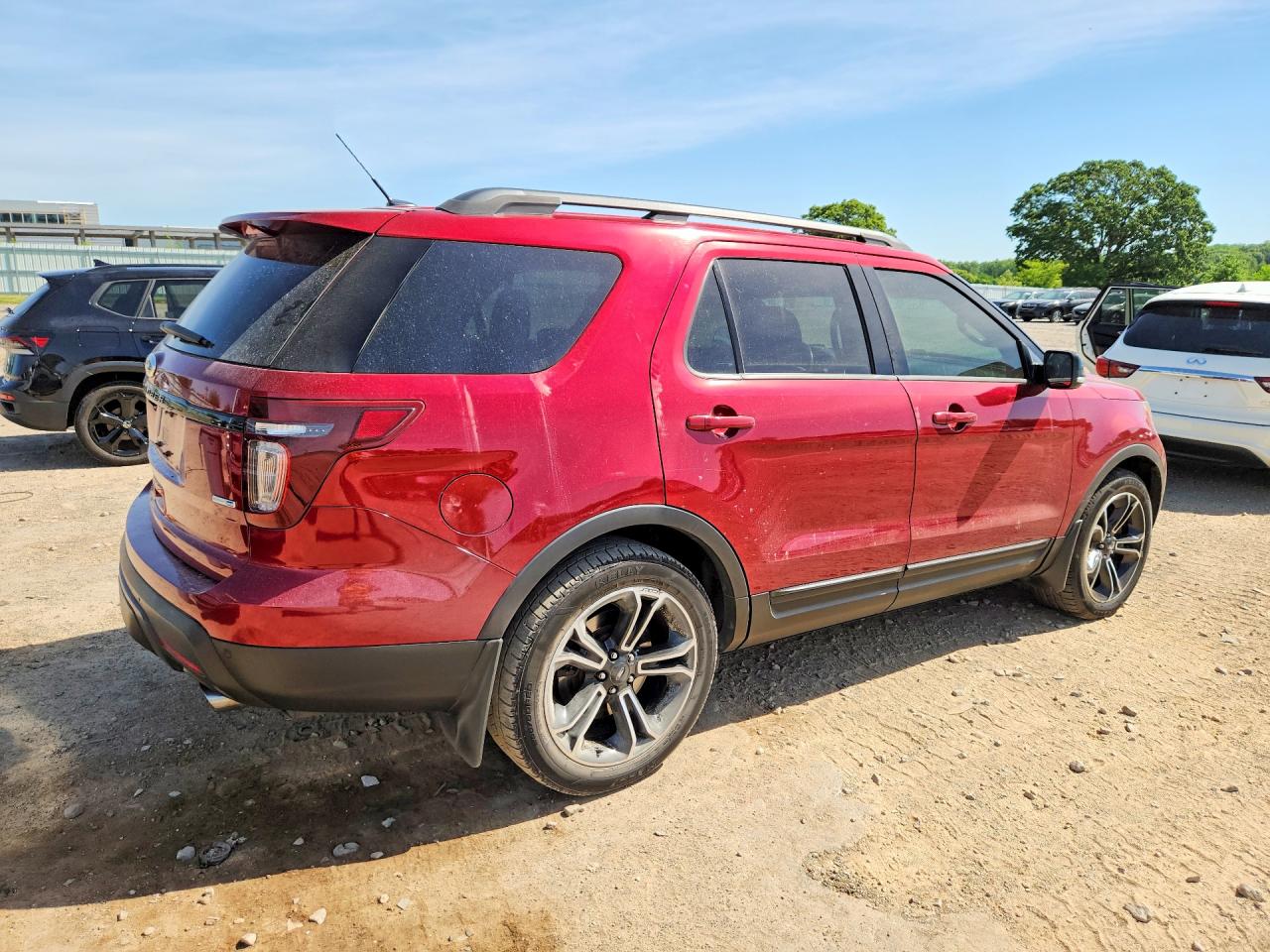 2015 Ford Explorer Sport Red vin: 1FM5K8GT4FGC35561