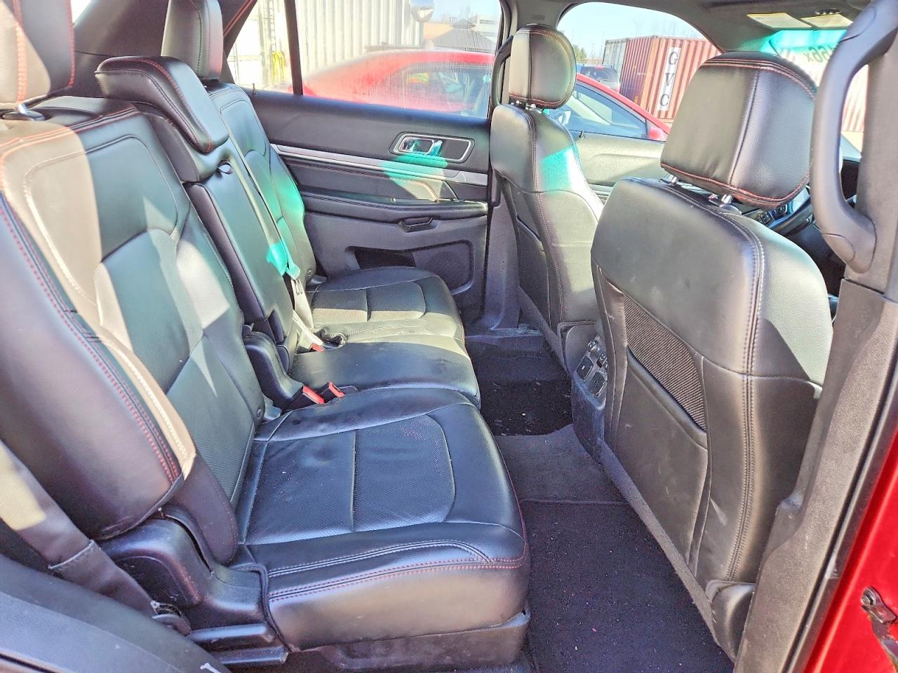 2016 Ford Explorer Sport Red vin: 1FM5K8GT4GGC43676