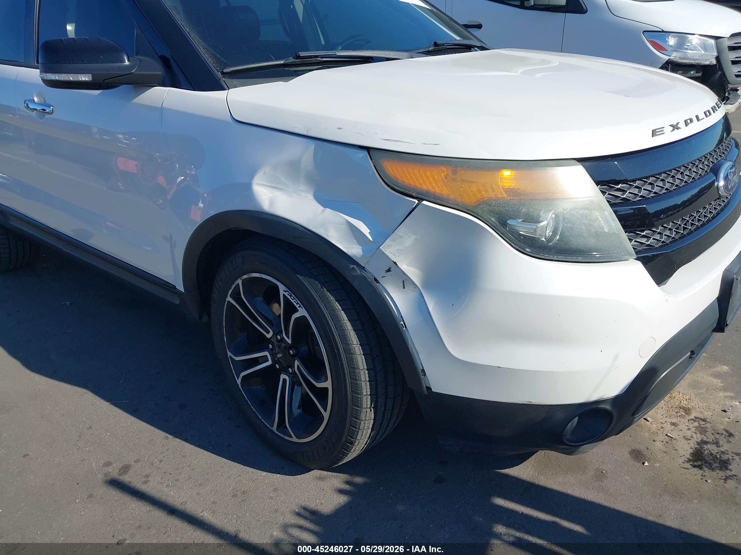 2013 Ford Explorer Sport Белый vin: 1FM5K8GT5DGC05255