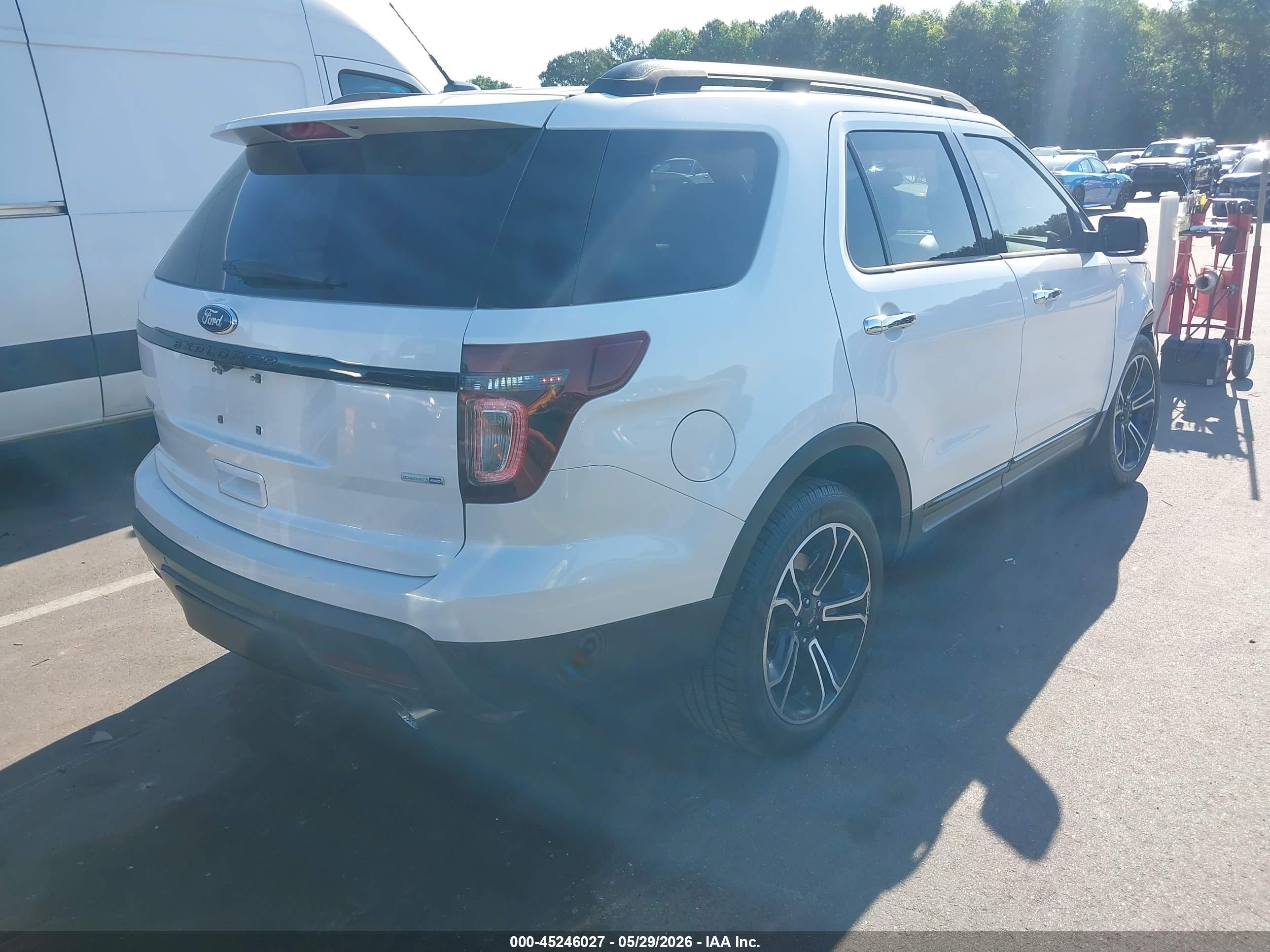 2013 Ford Explorer Sport Белый vin: 1FM5K8GT5DGC05255