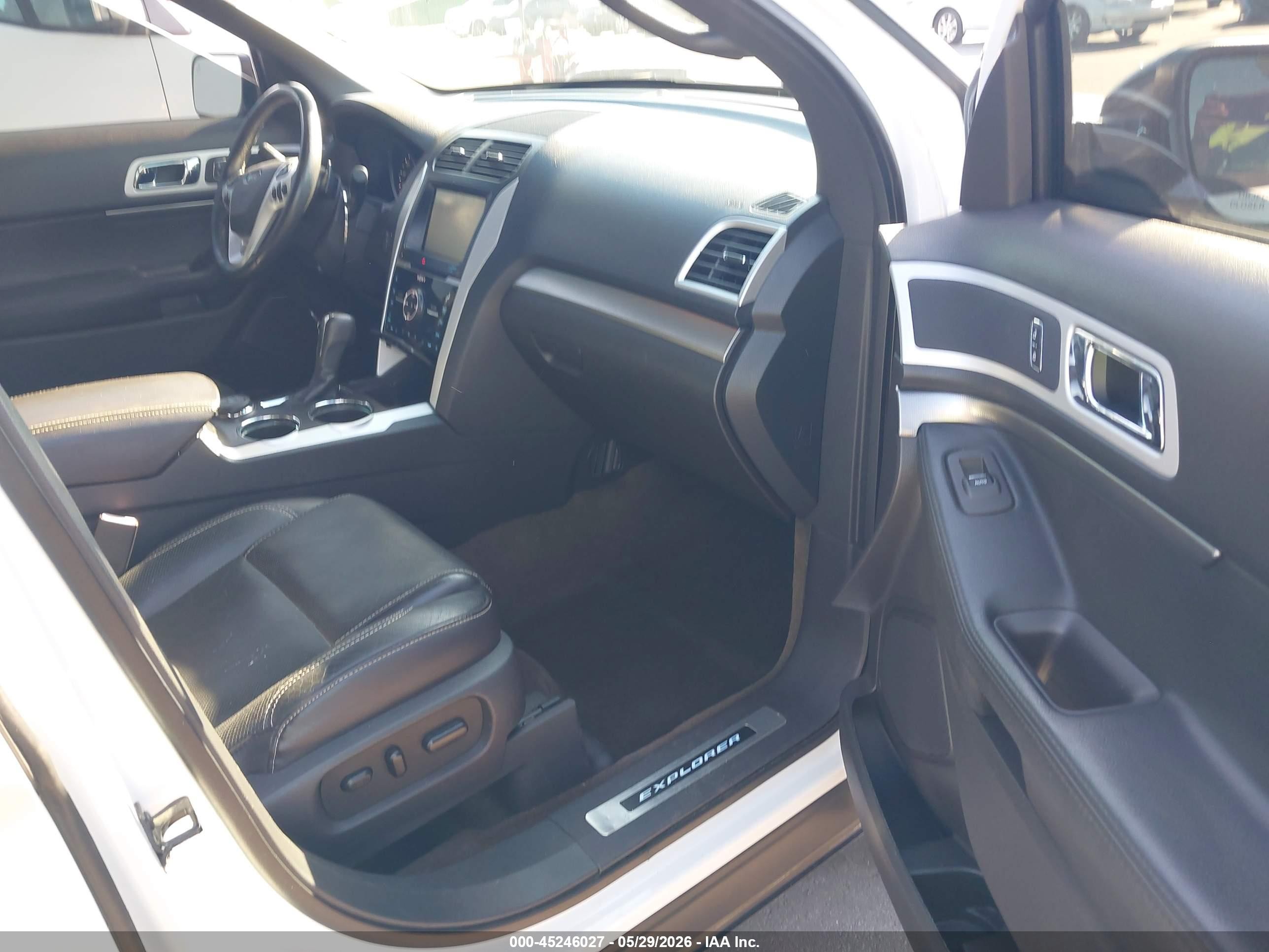 2013 Ford Explorer Sport Белый vin: 1FM5K8GT5DGC05255