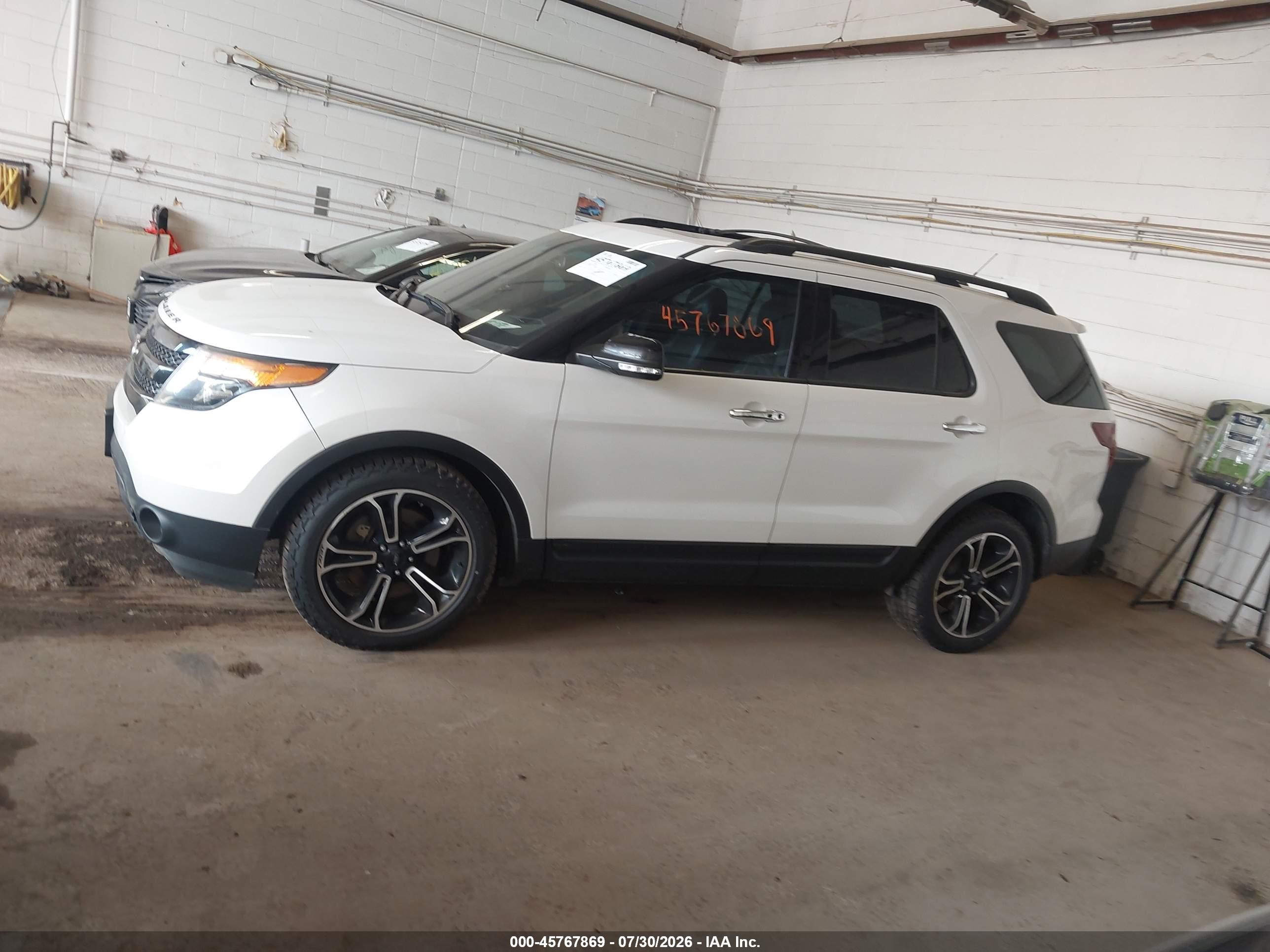 2013 Ford Explorer Sport White vin: 1FM5K8GT5DGC05904