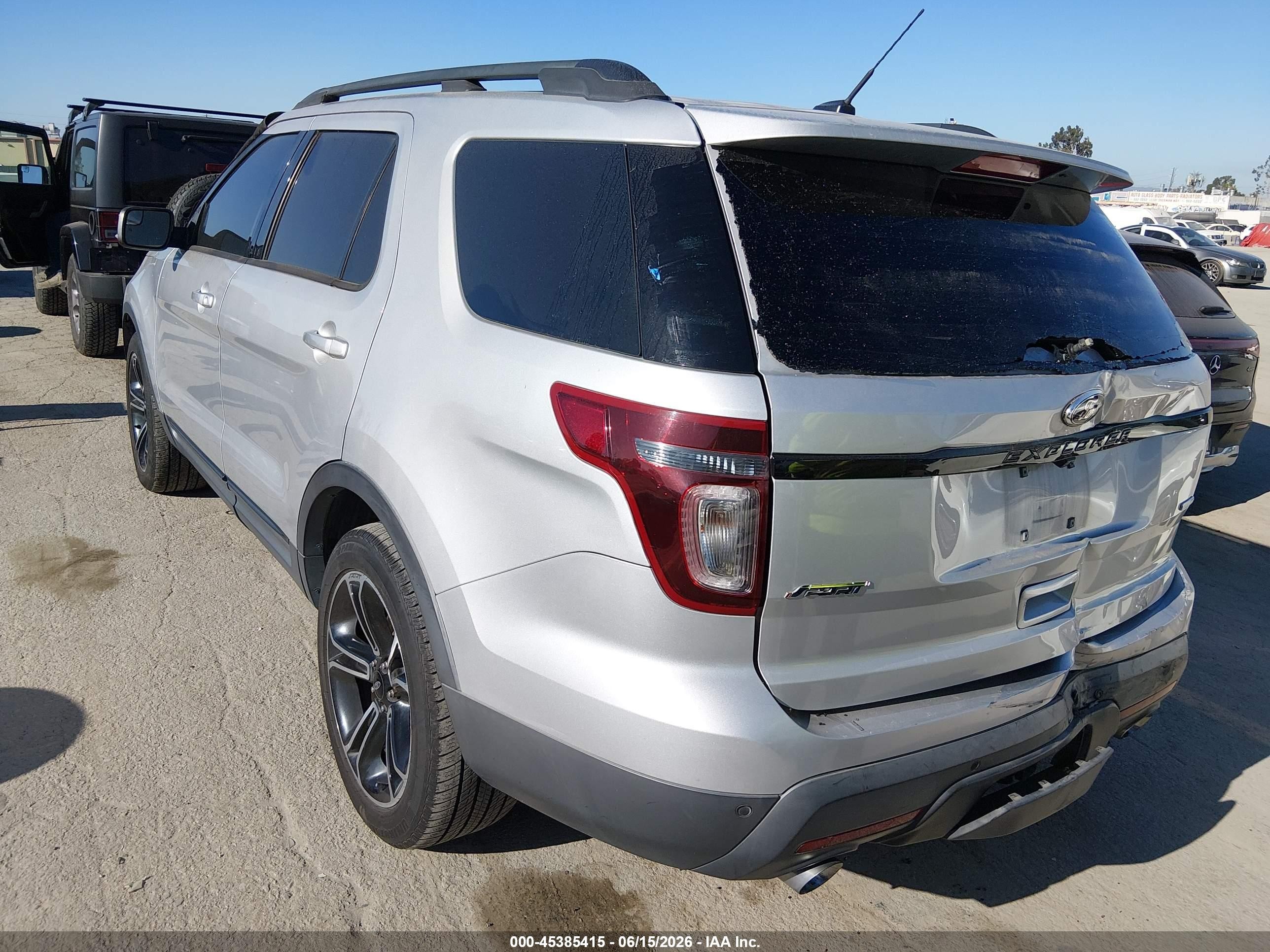 2015 Ford Explorer Sport Silver vin: 1FM5K8GT5FGA77330