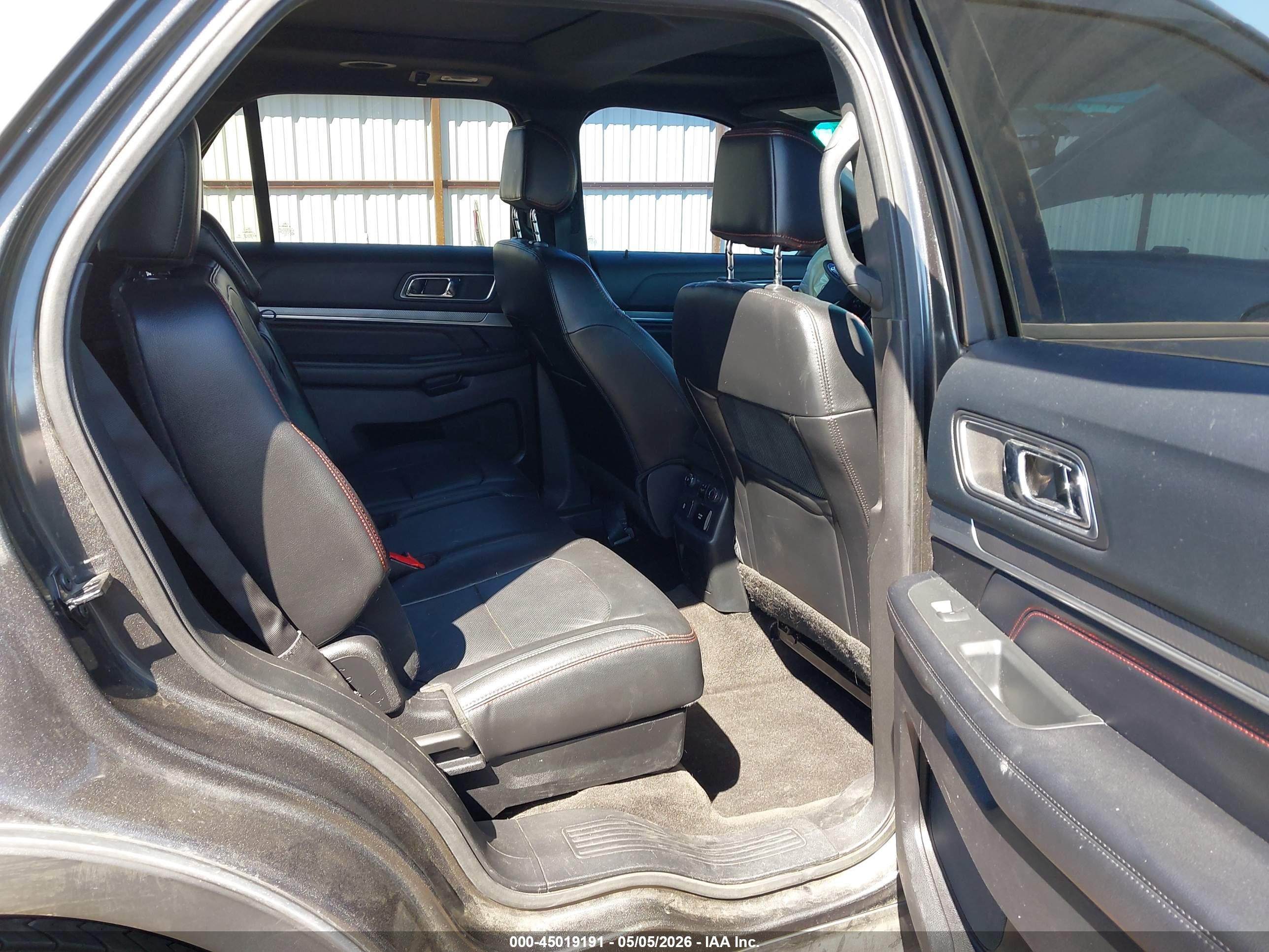 2016 Ford Explorer Sport Black vin: 1FM5K8GT5GGA85476