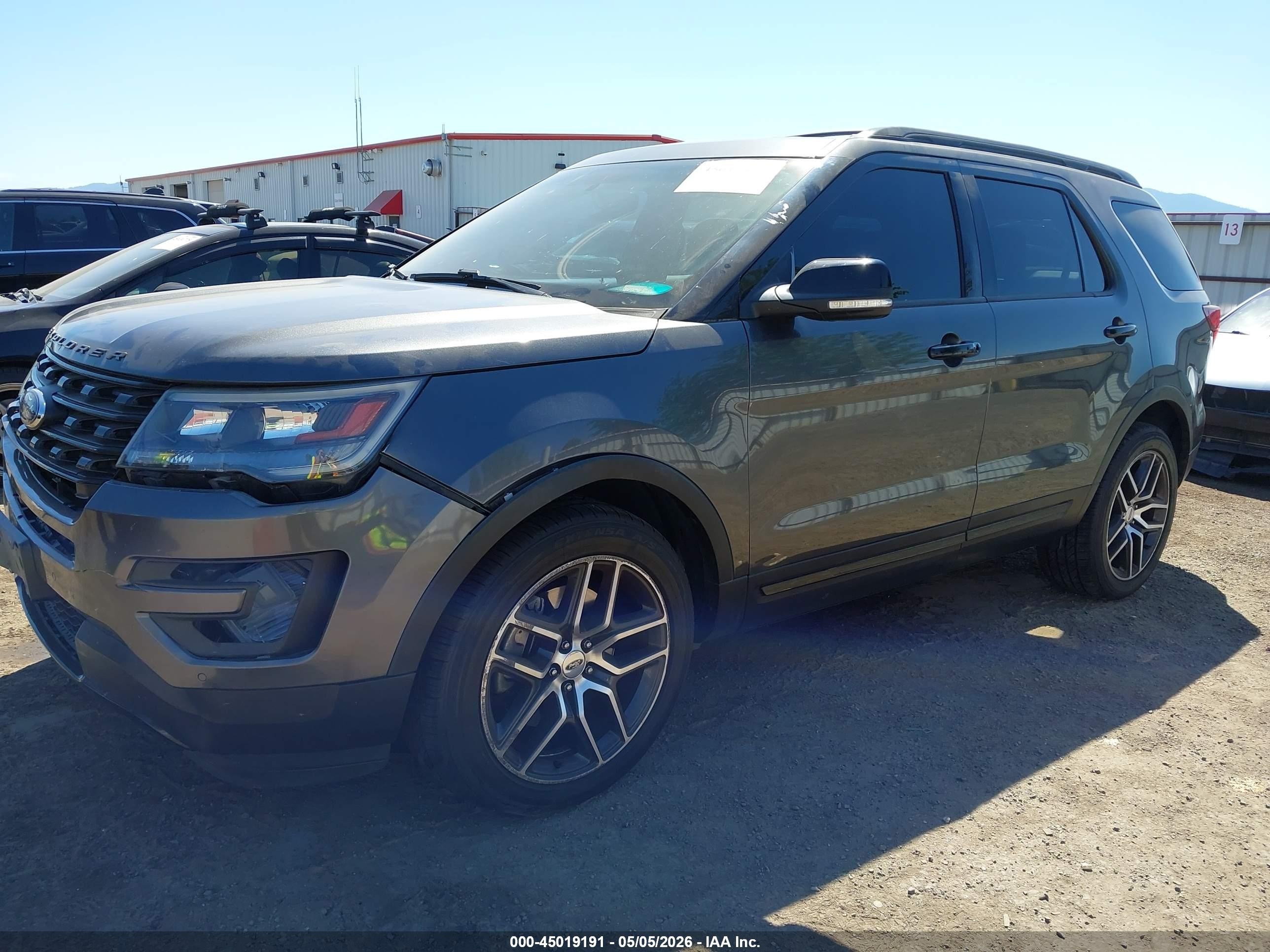 2016 Ford Explorer Sport Black vin: 1FM5K8GT5GGA85476