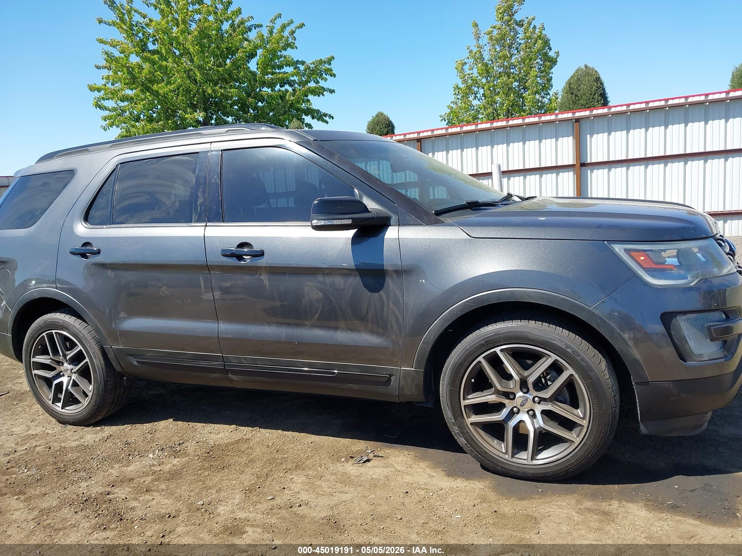2016 Ford Explorer Sport Black vin: 1FM5K8GT5GGA85476