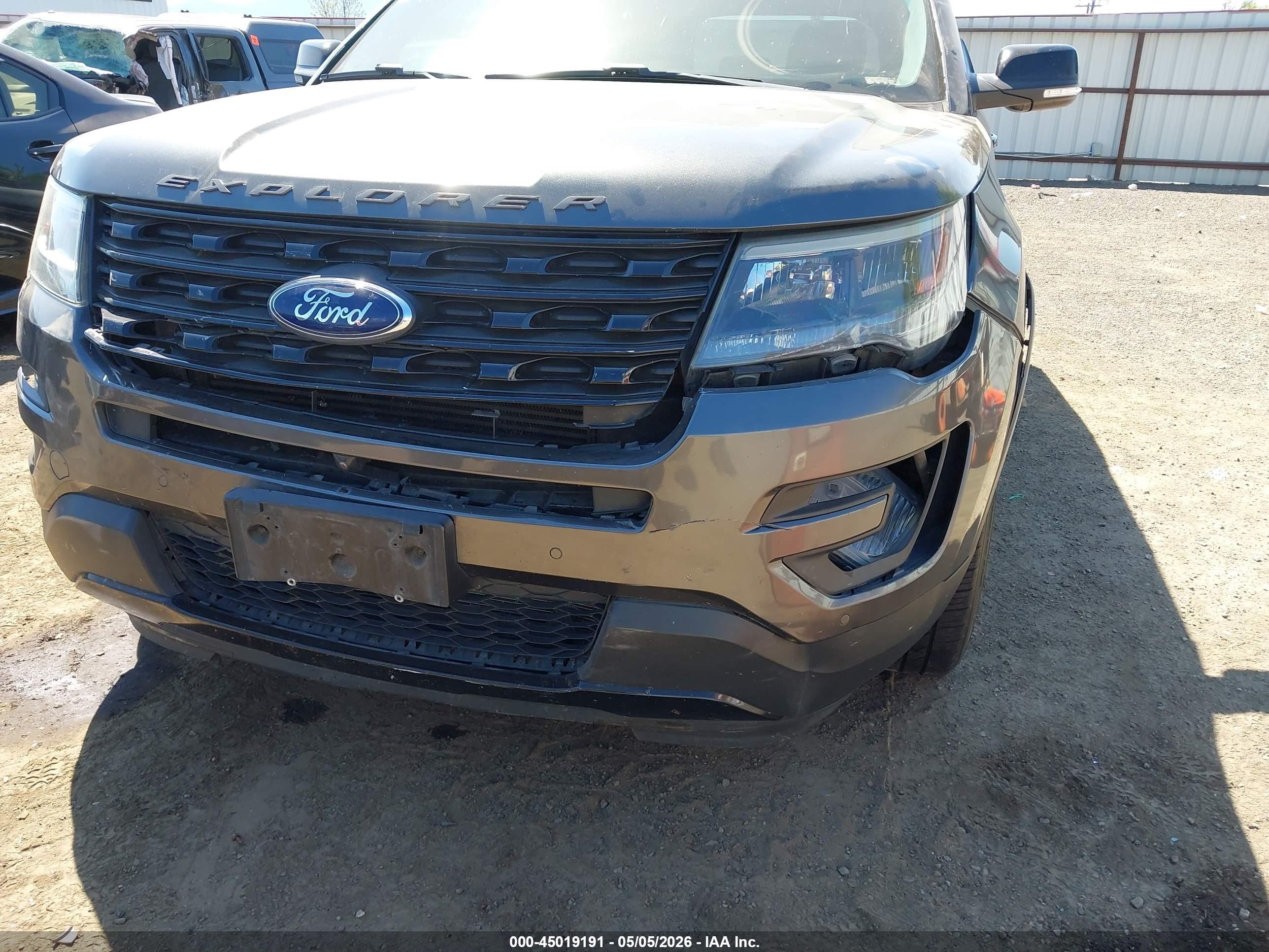 2016 Ford Explorer Sport Black vin: 1FM5K8GT5GGA85476