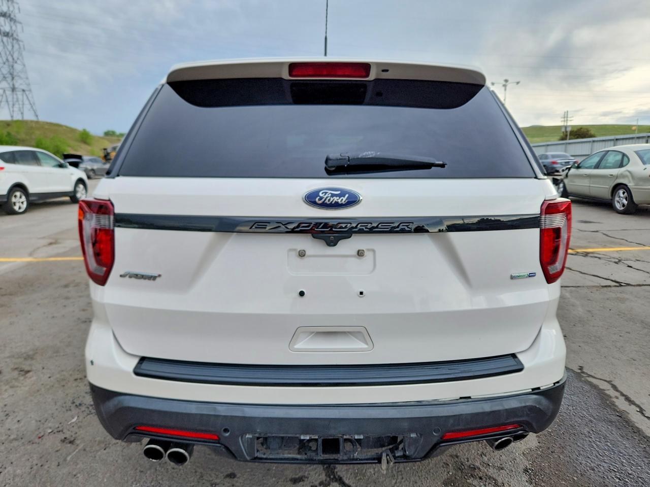 2018 Ford Explorer Sport White vin: 1FM5K8GT5JGC86205