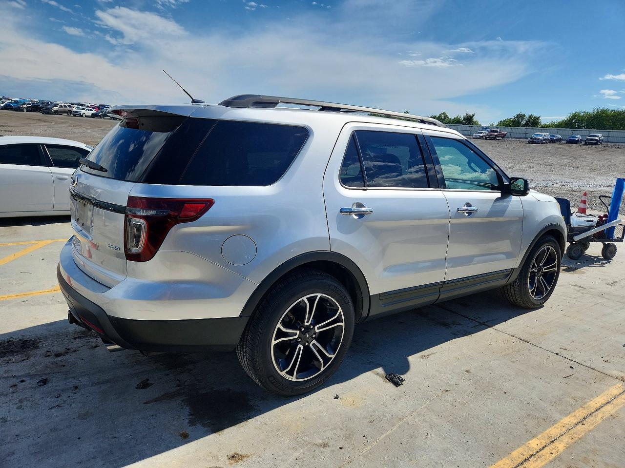 2014 Ford Explorer Sport Silver vin: 1FM5K8GT6EGA74984