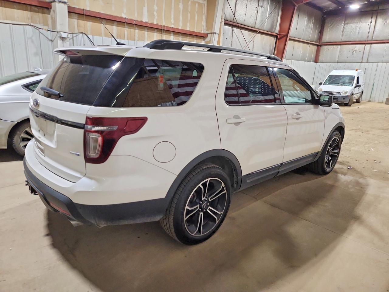 2015 Ford Explorer Sport Белый vin: 1FM5K8GT6FGA13037