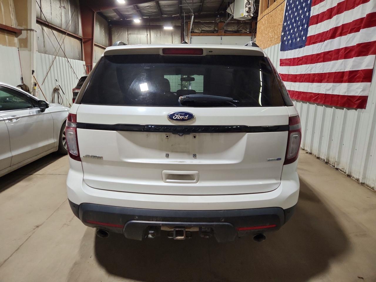 2015 Ford Explorer Sport Белый vin: 1FM5K8GT6FGA13037