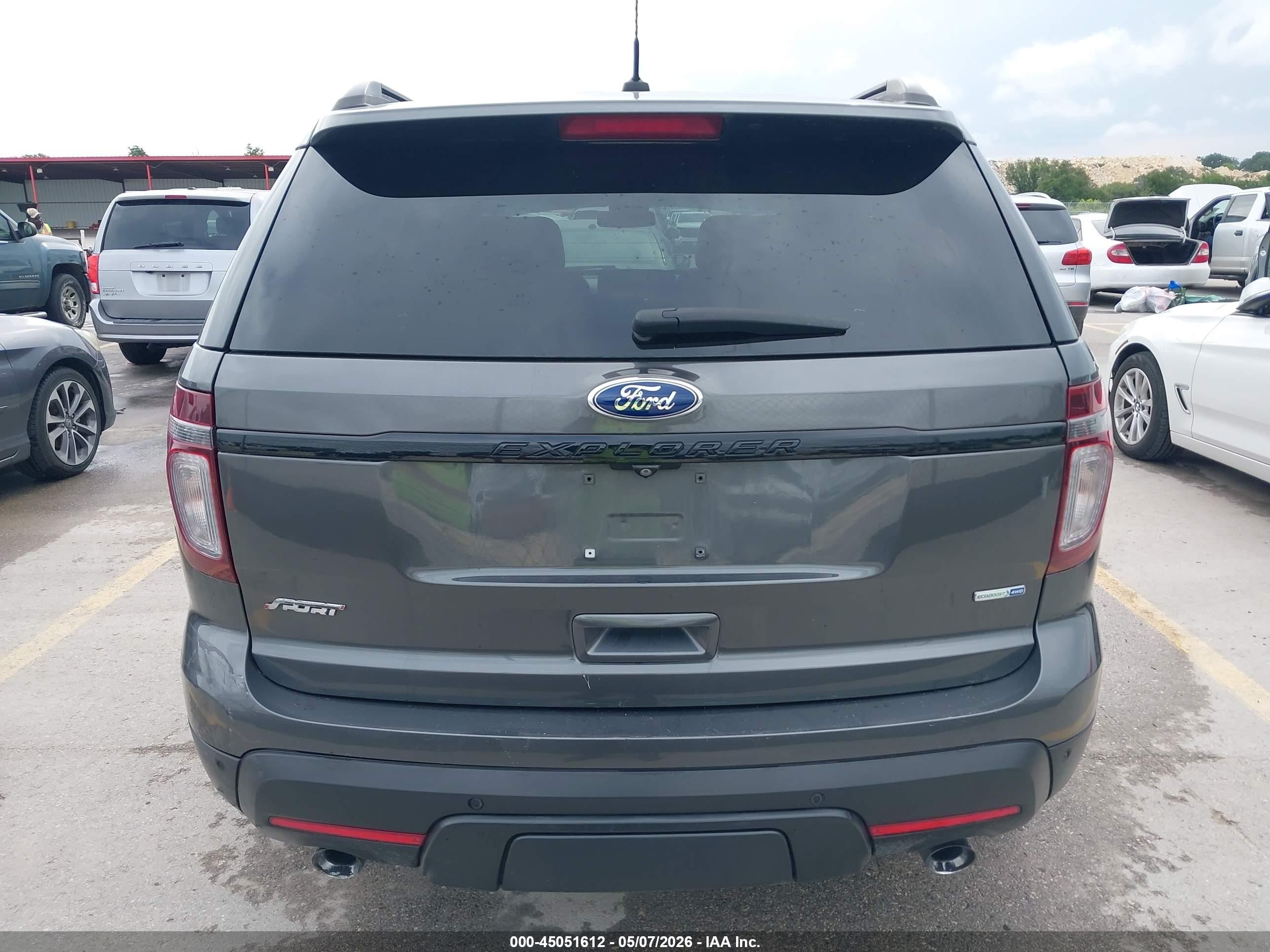 2015 Ford Explorer Sport Серый vin: 1FM5K8GT6FGA52064