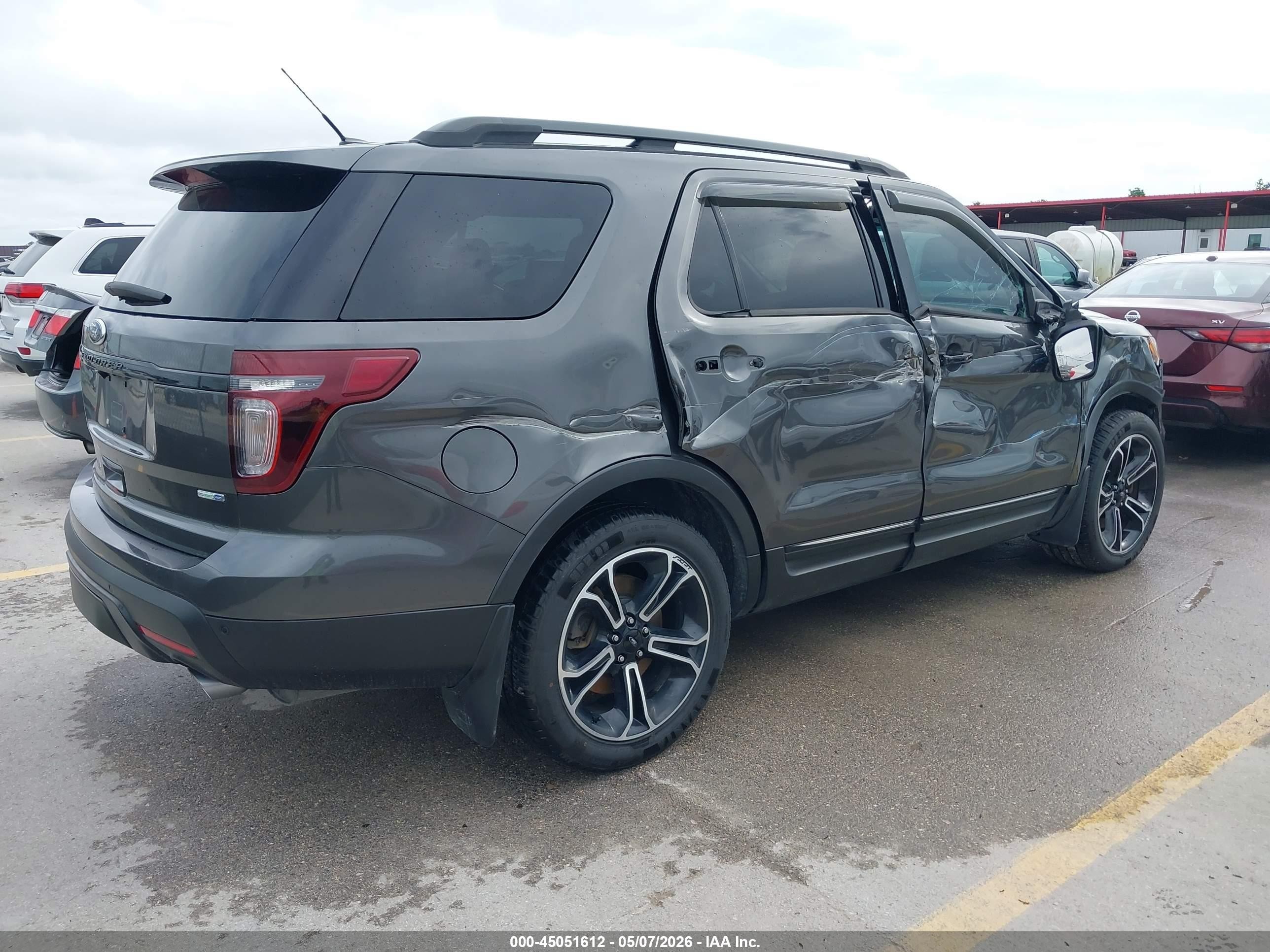 2015 Ford Explorer Sport Серый vin: 1FM5K8GT6FGA52064