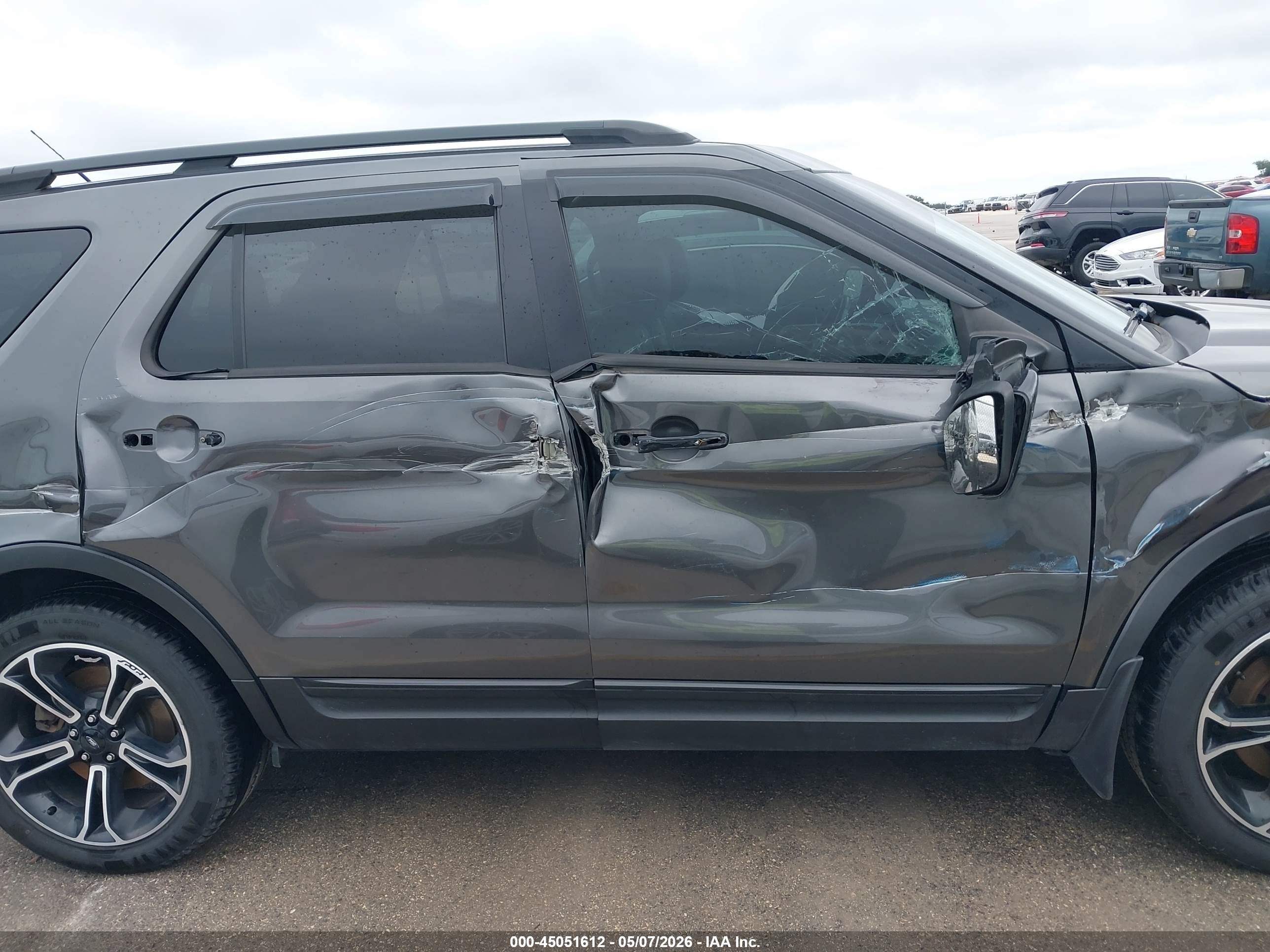 2015 Ford Explorer Sport Серый vin: 1FM5K8GT6FGA52064