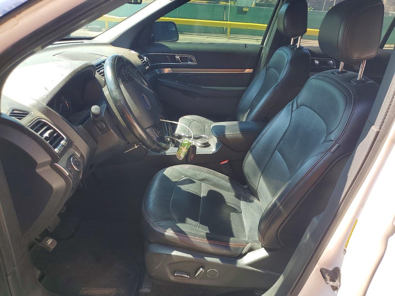 2017 Ford Explorer Sport White vin: 1FM5K8GT6HGC36889