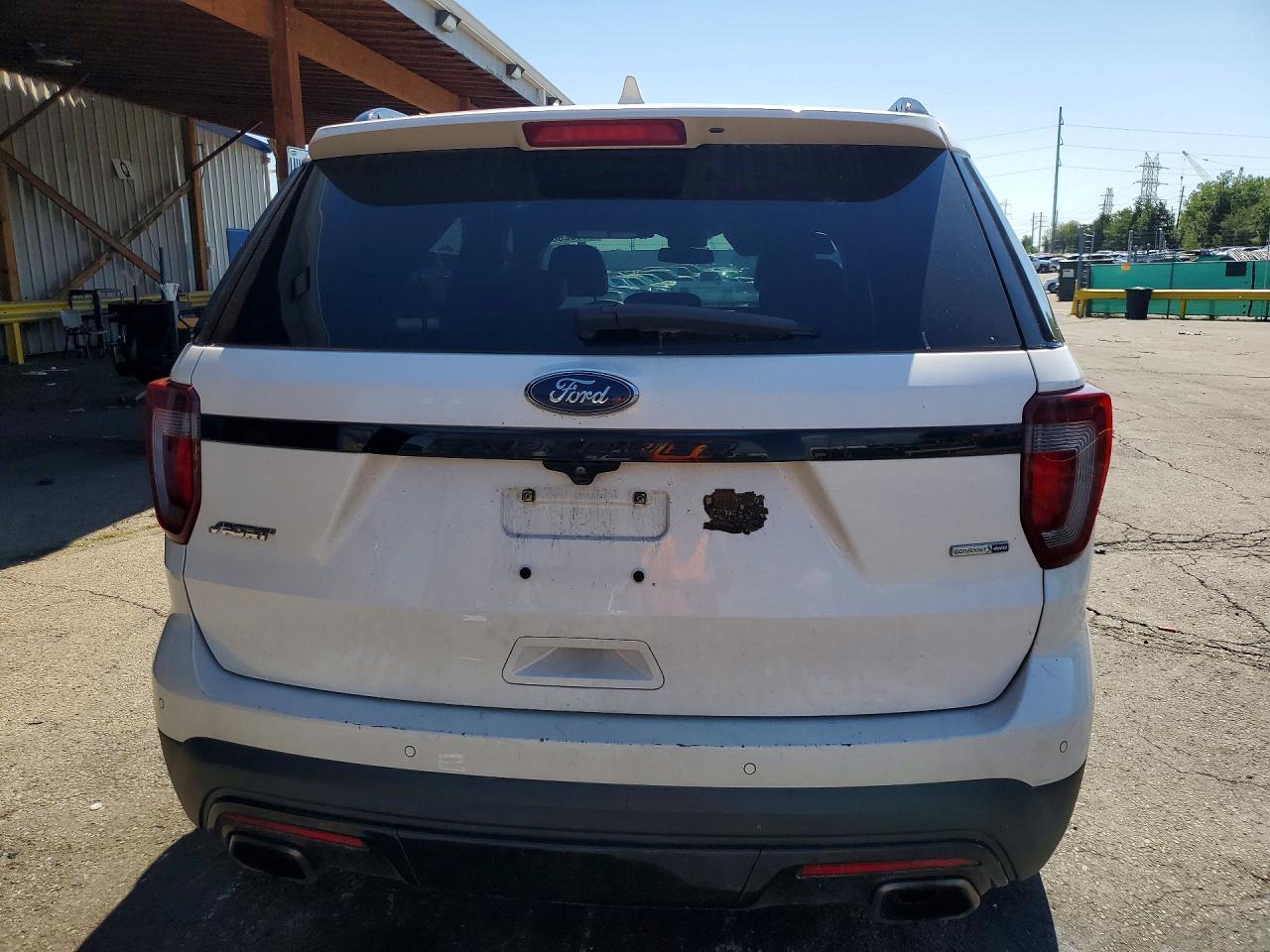 2017 Ford Explorer Sport White vin: 1FM5K8GT6HGC36889