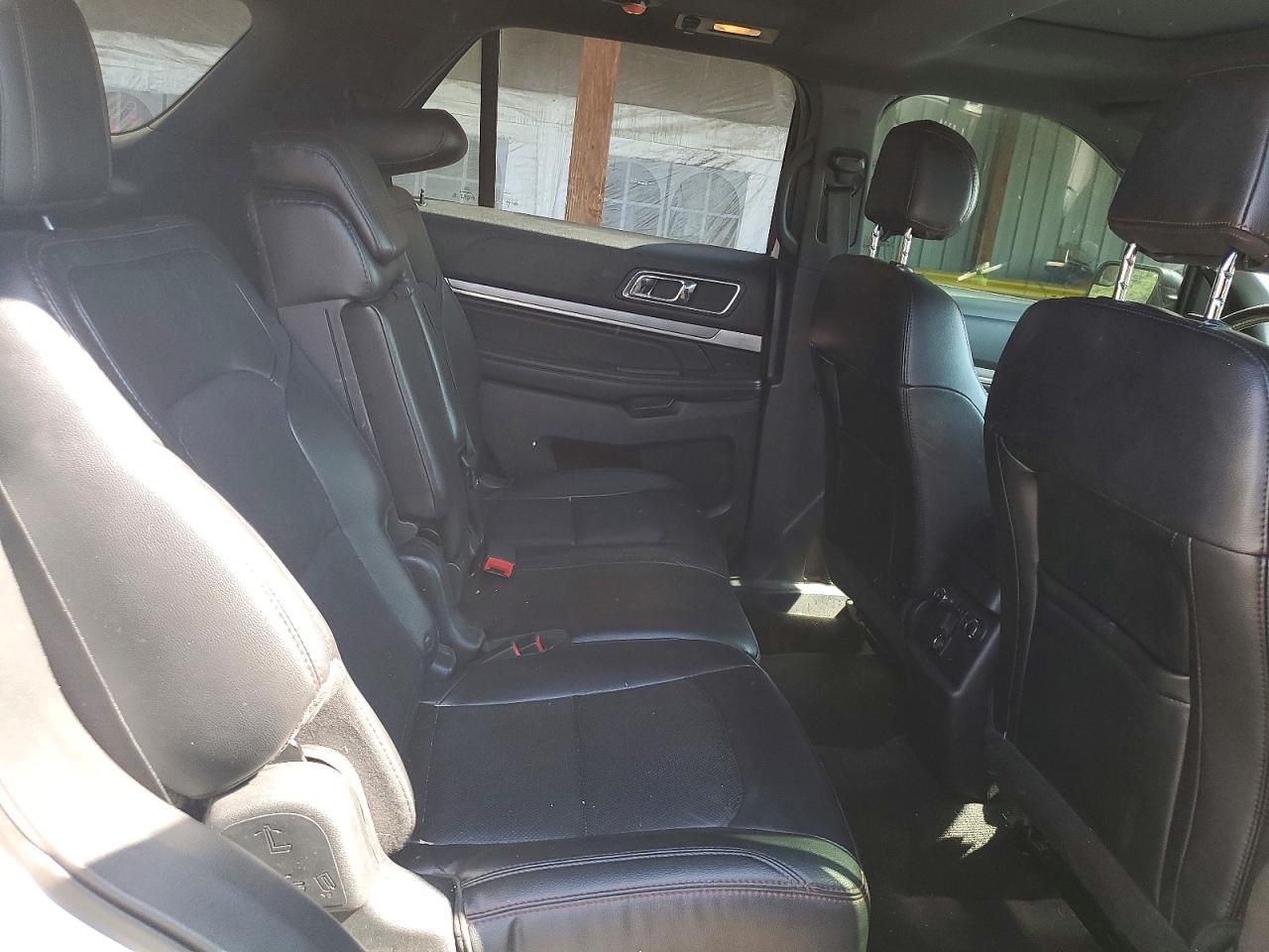 2017 Ford Explorer Sport White vin: 1FM5K8GT6HGC36889