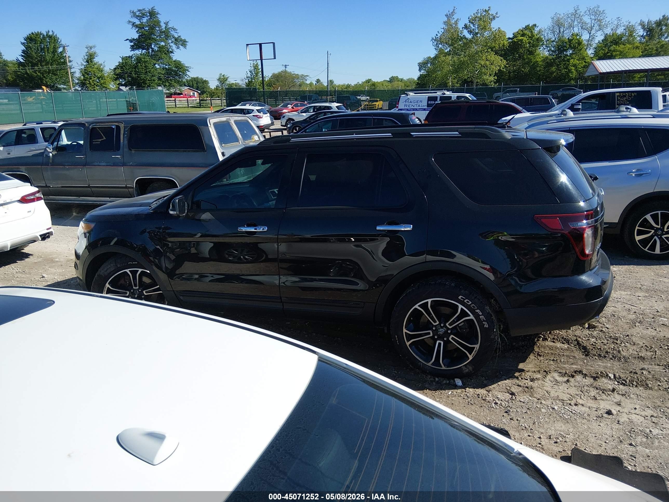 2013 Ford Explorer Sport Black vin: 1FM5K8GT7DGC05628