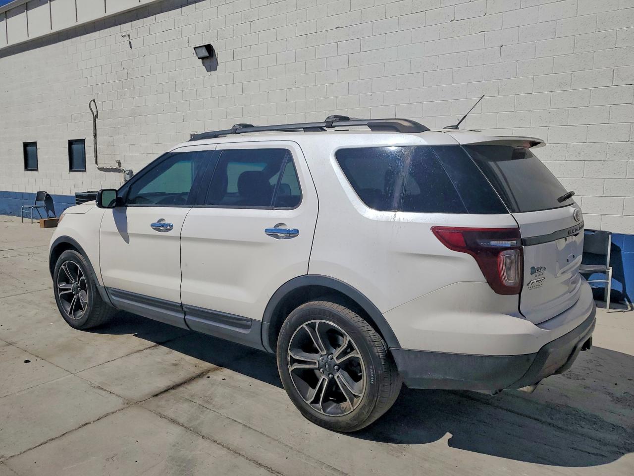 2014 Ford Explorer Sport White vin: 1FM5K8GT7EGA80275