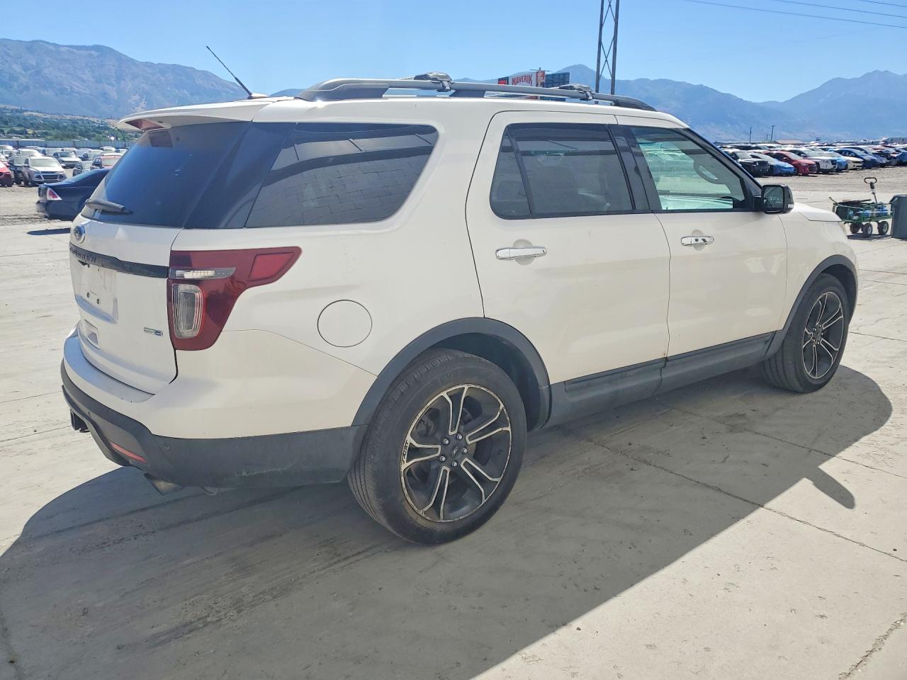 2014 Ford Explorer Sport White vin: 1FM5K8GT7EGA80275