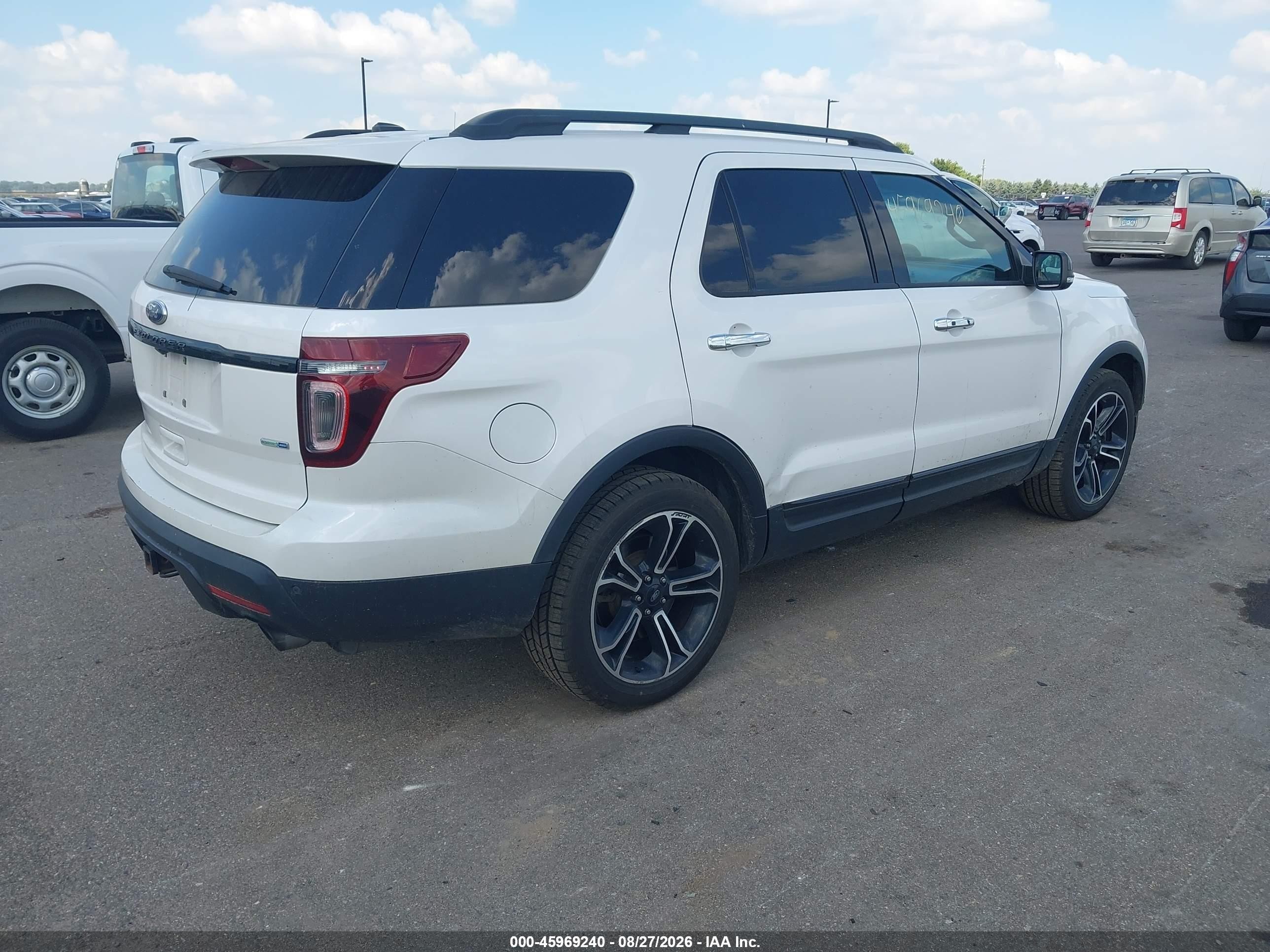 2014 Ford Explorer Sport White vin: 1FM5K8GT7EGA89719