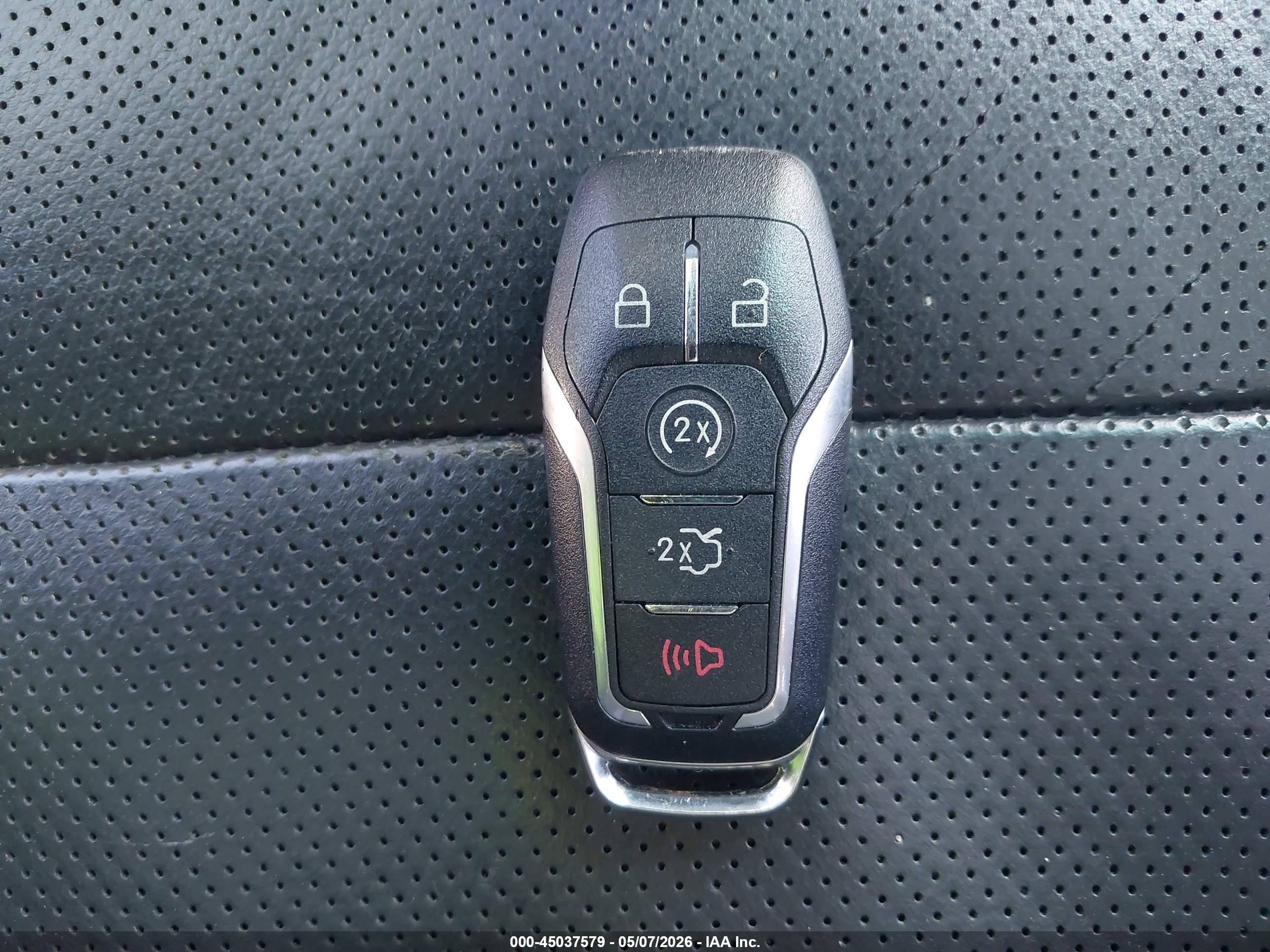 2016 Ford Explorer Sport Серебряный vin: 1FM5K8GT7GGA74186