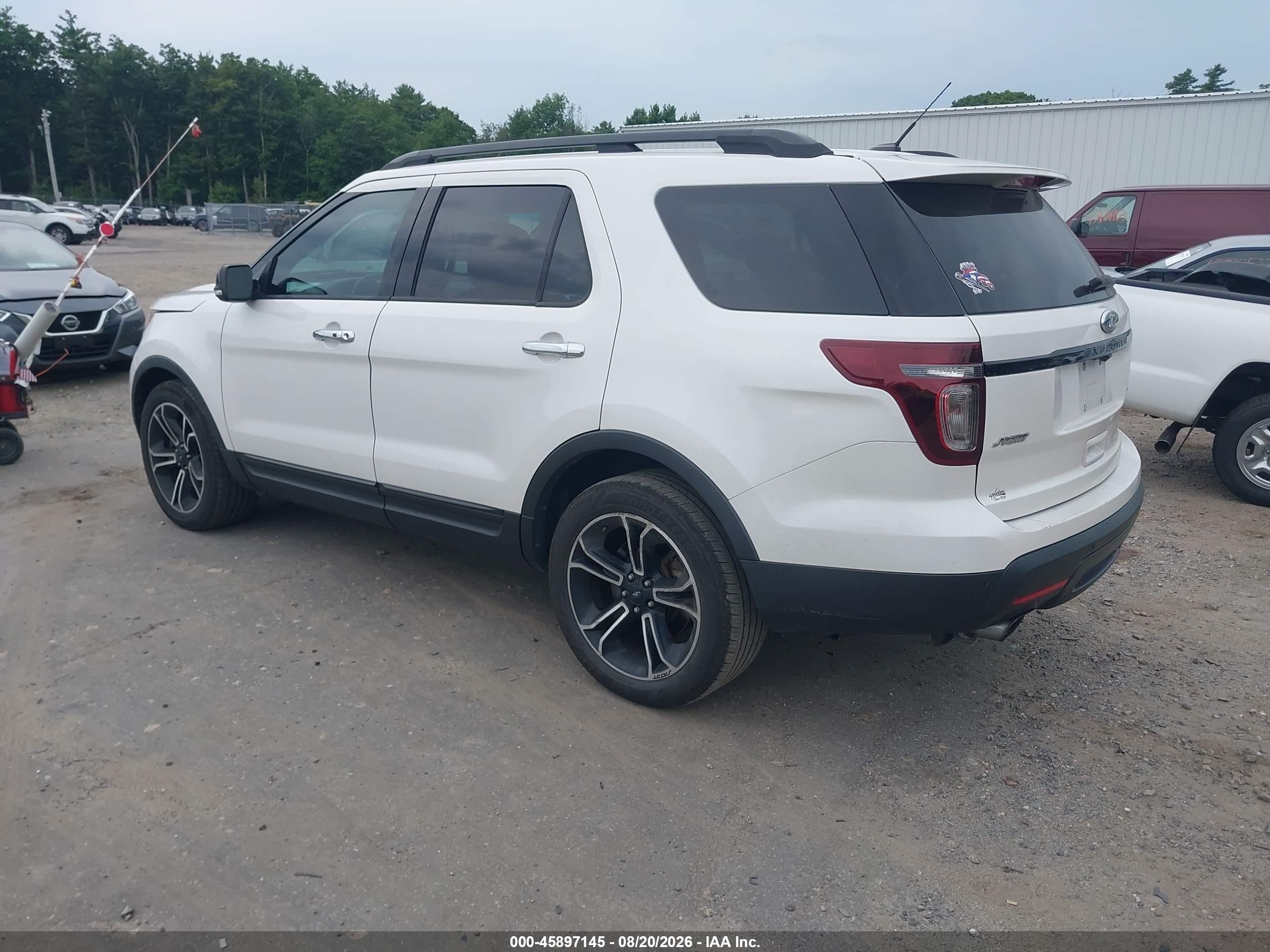 2014 Ford Explorer Sport White vin: 1FM5K8GT8EGC35447