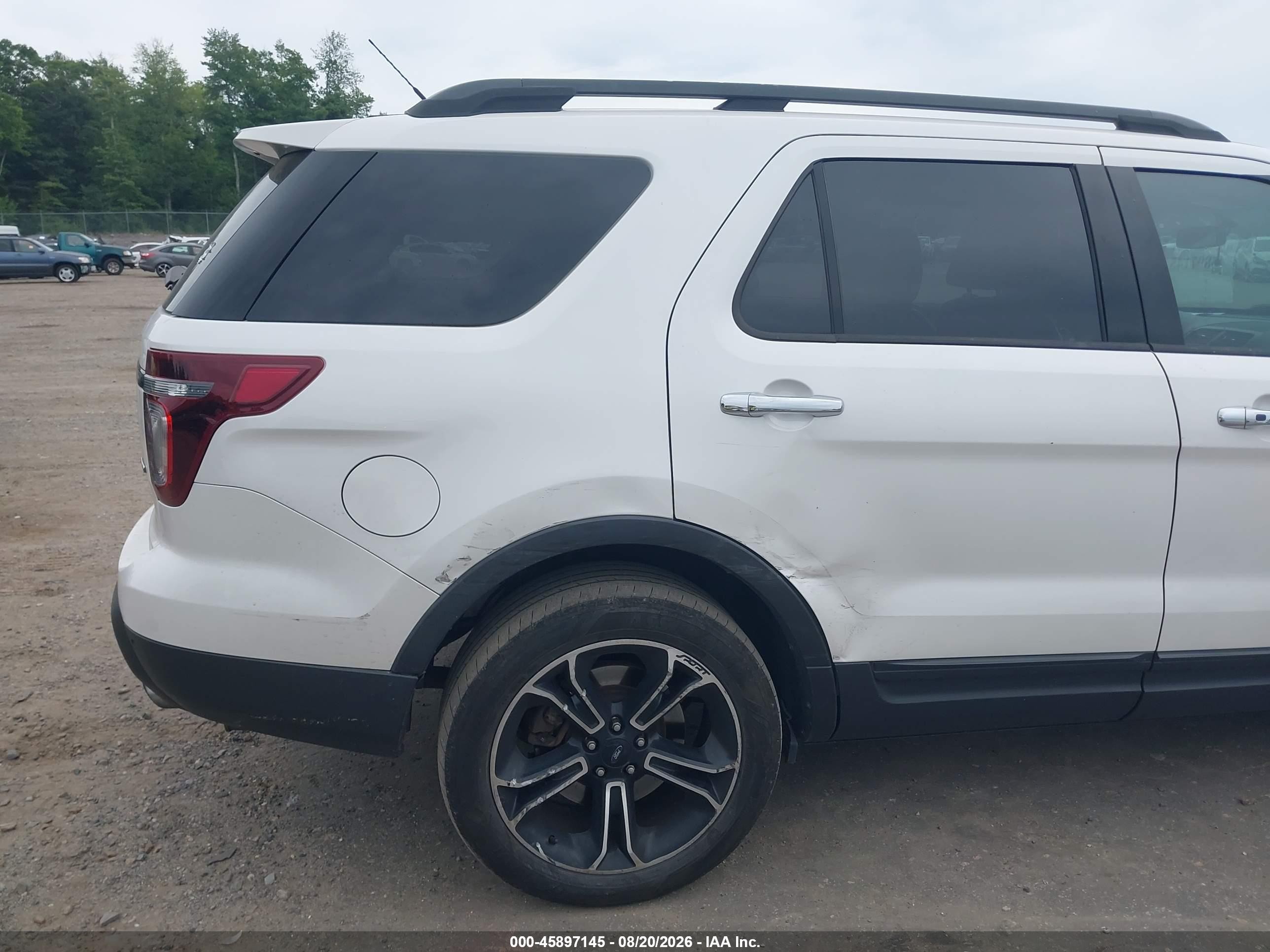 2014 Ford Explorer Sport White vin: 1FM5K8GT8EGC35447