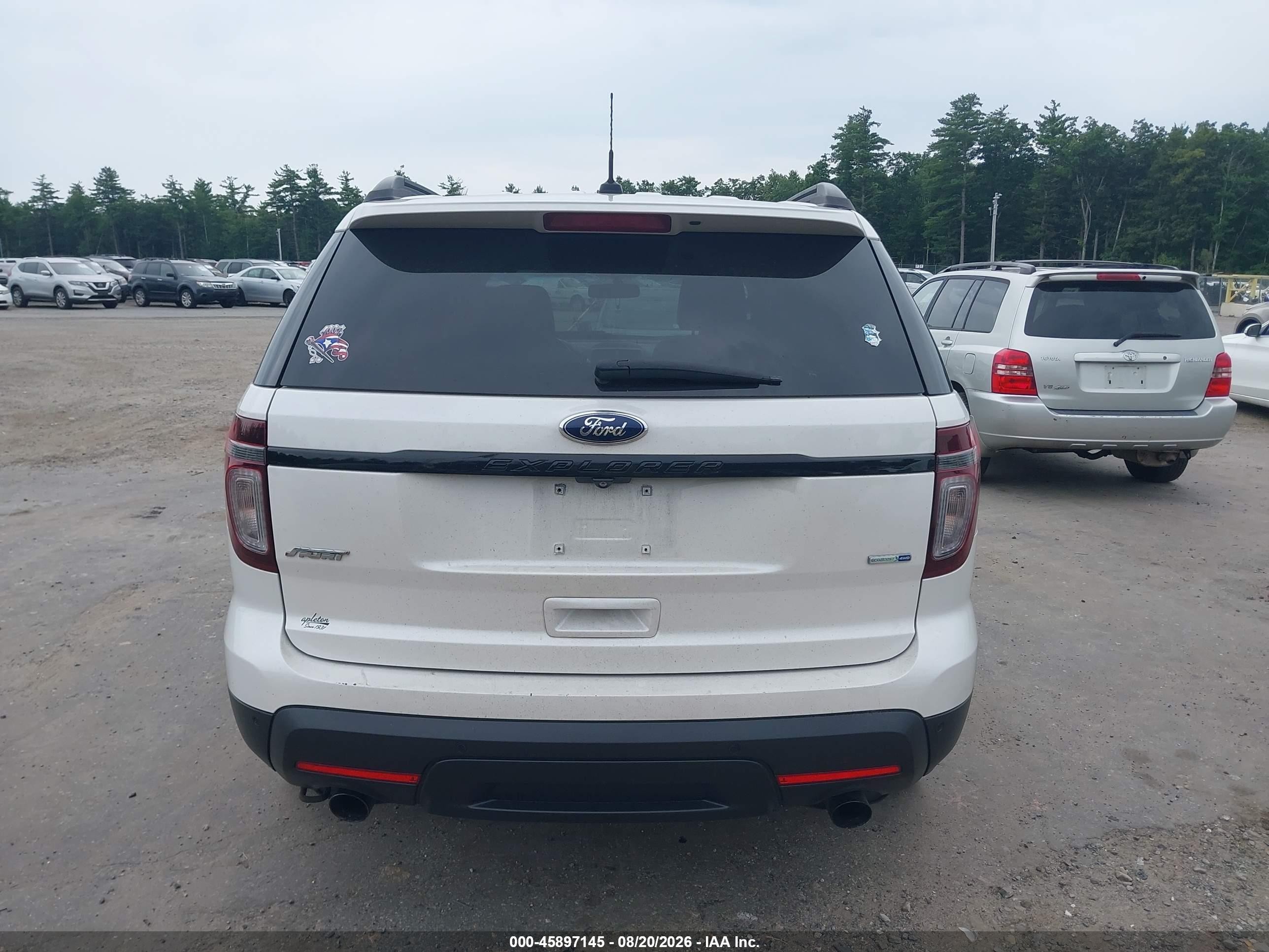2014 Ford Explorer Sport White vin: 1FM5K8GT8EGC35447