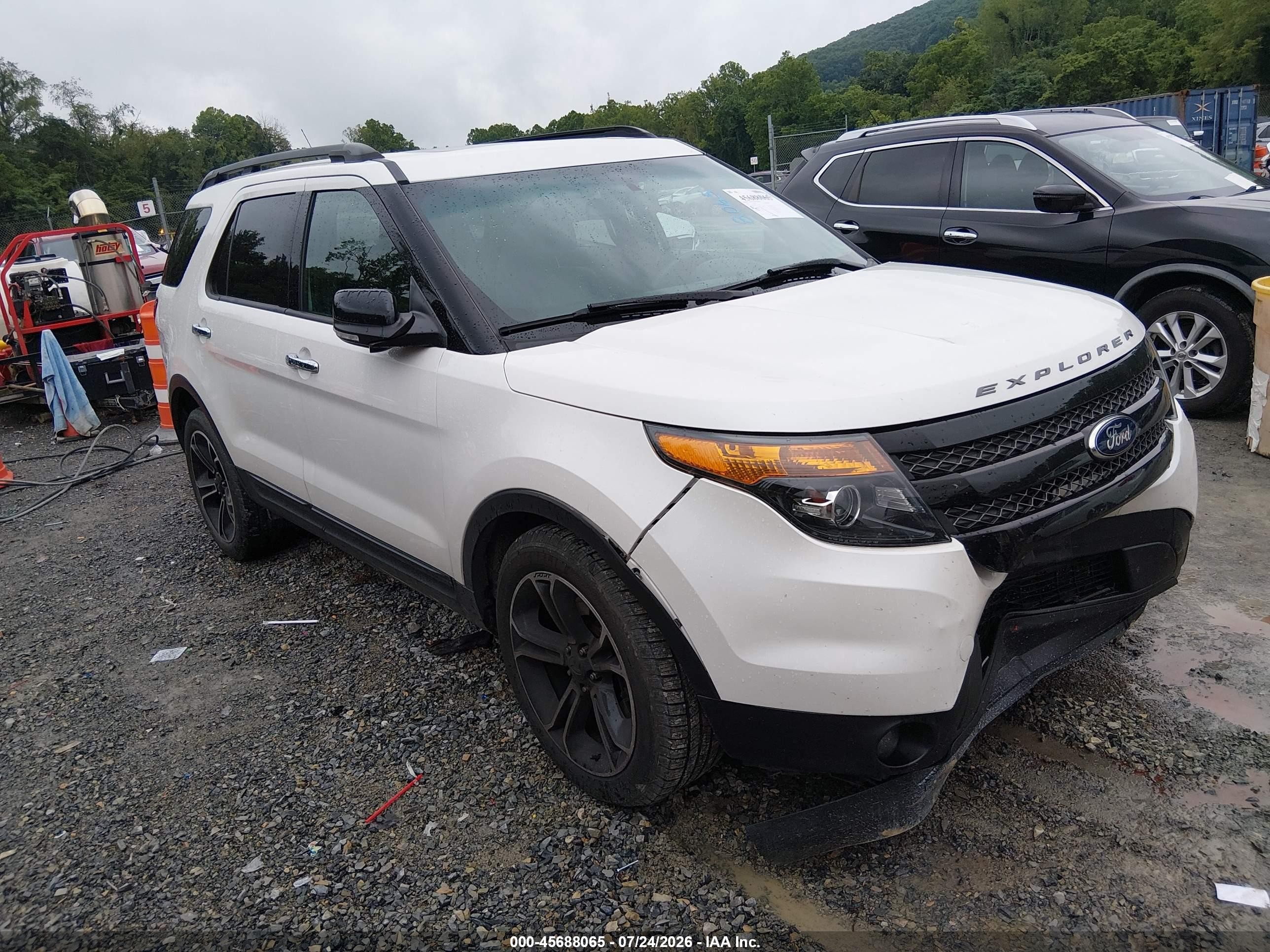2014 Ford Explorer Sport Белый vin: 1FM5K8GT8EGC46190