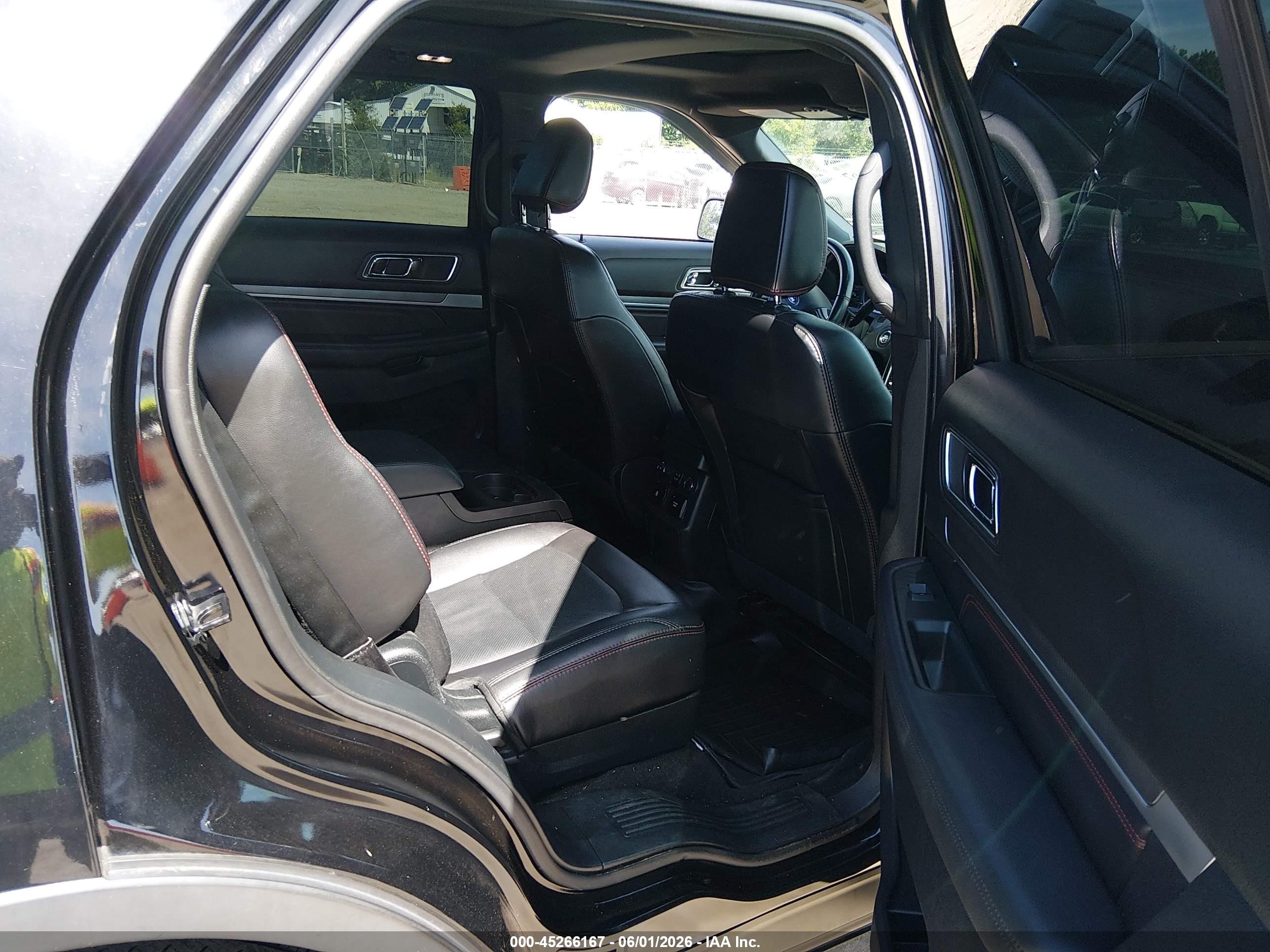 2018 Ford Explorer Sport Black vin: 1FM5K8GT8JGC90216