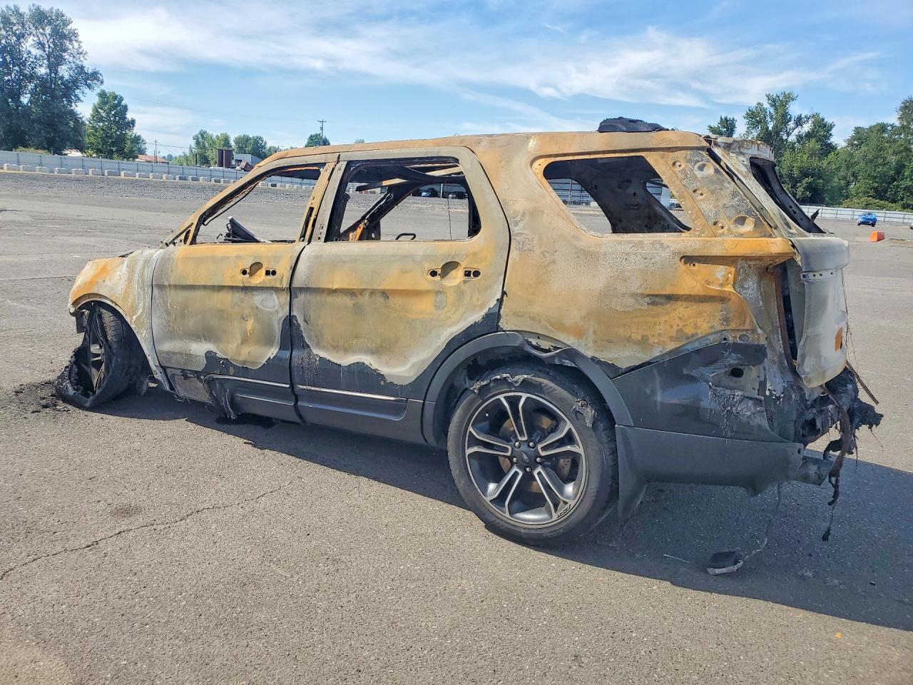2014 Ford Explorer Sport Burn vin: 1FM5K8GT9EGC13425
