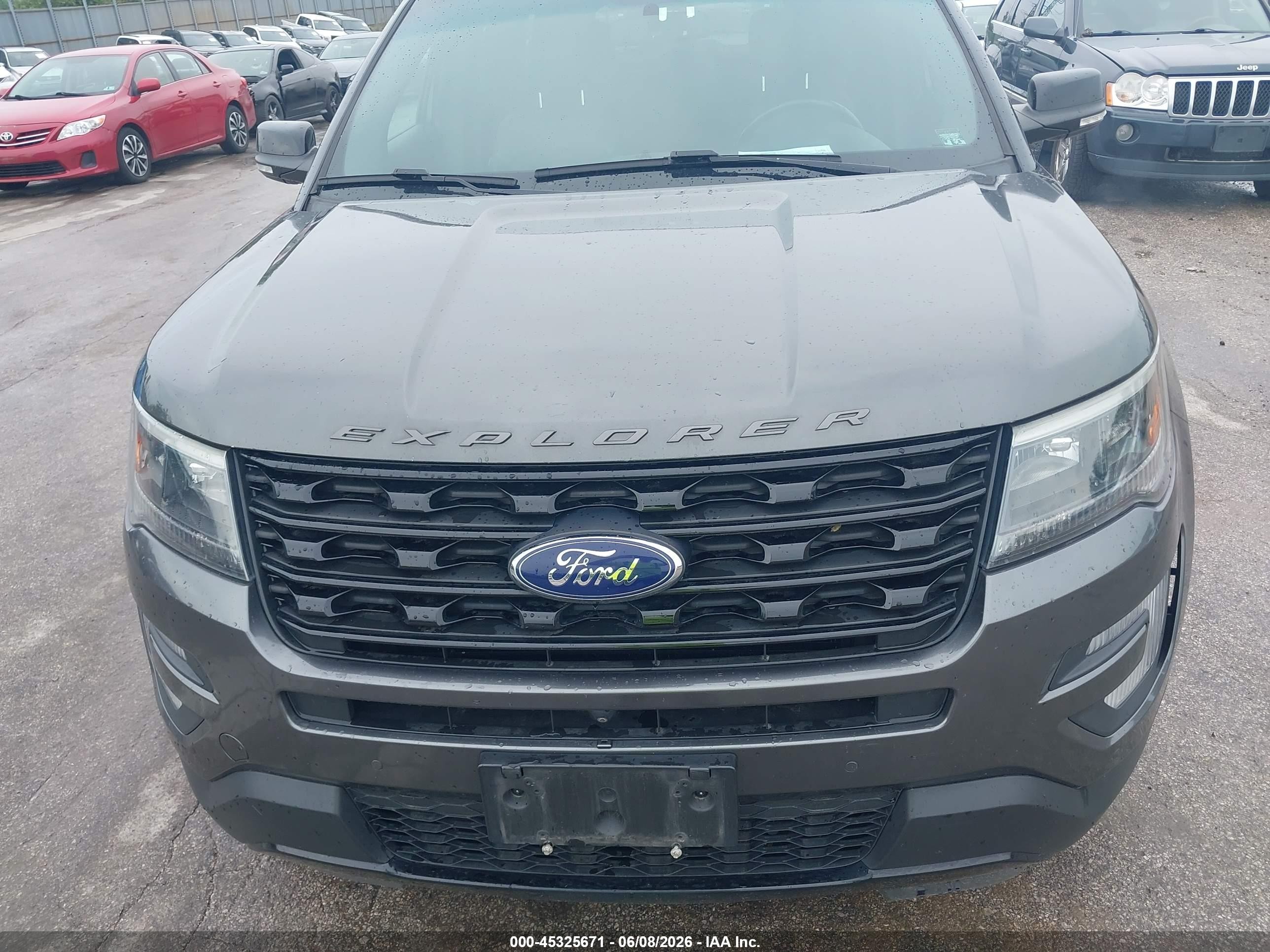 2016 Ford Explorer Sport Серый vin: 1FM5K8GT9GGC56939