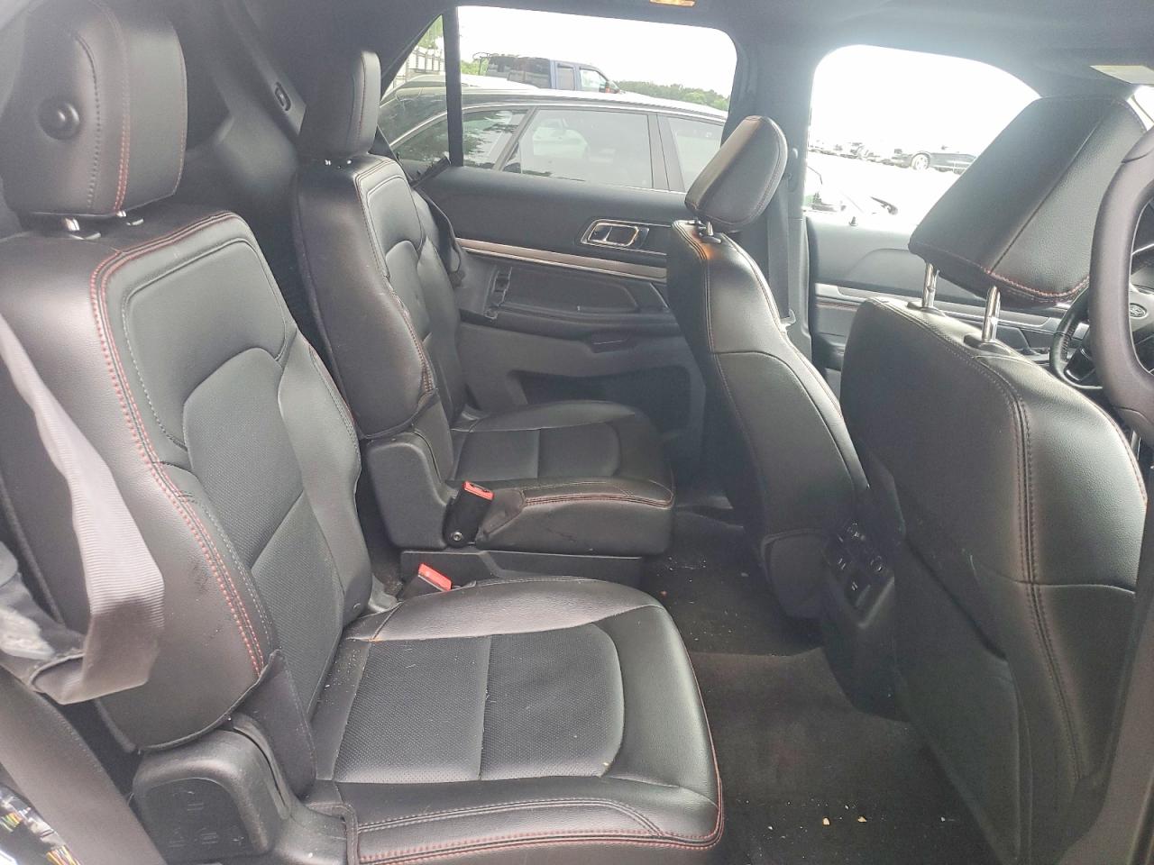 2018 Ford Explorer Sport White vin: 1FM5K8GT9JGA67909