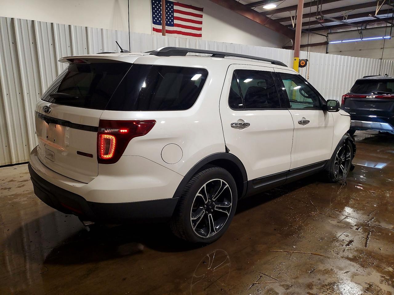 2014 Ford Explorer Sport White vin: 1FM5K8GTXEGA95921