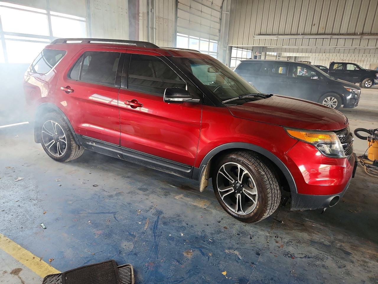 2015 Ford Explorer Sport Red vin: 1FM5K8GTXFGA52634