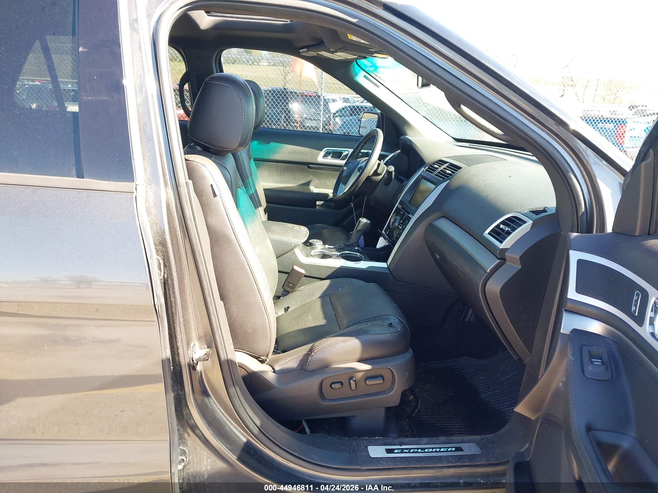 2015 Ford Explorer Sport Бежевый vin: 1FM5K8GTXFGB49459