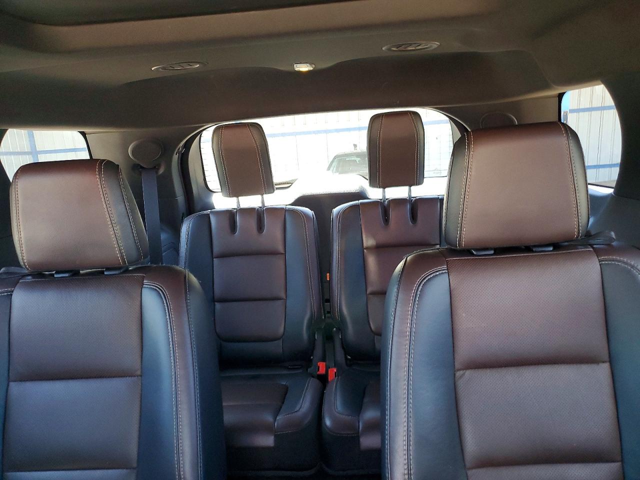 2015 Ford Explorer Red vin: 1FM5K8GTXFGC38108